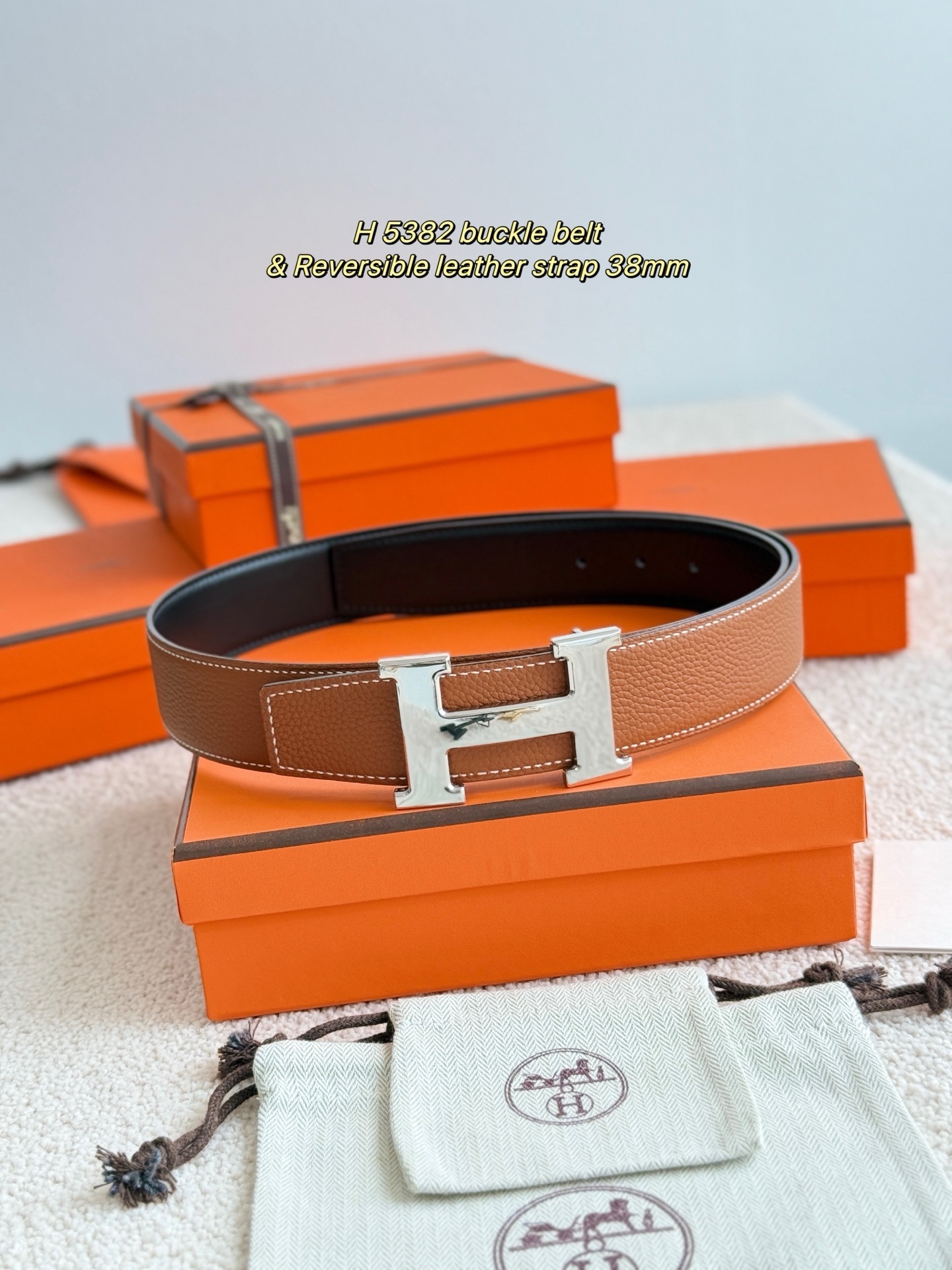 H 5382 Buckle Reversible Leather Belt 38mm – Luxury Men’s Accessory