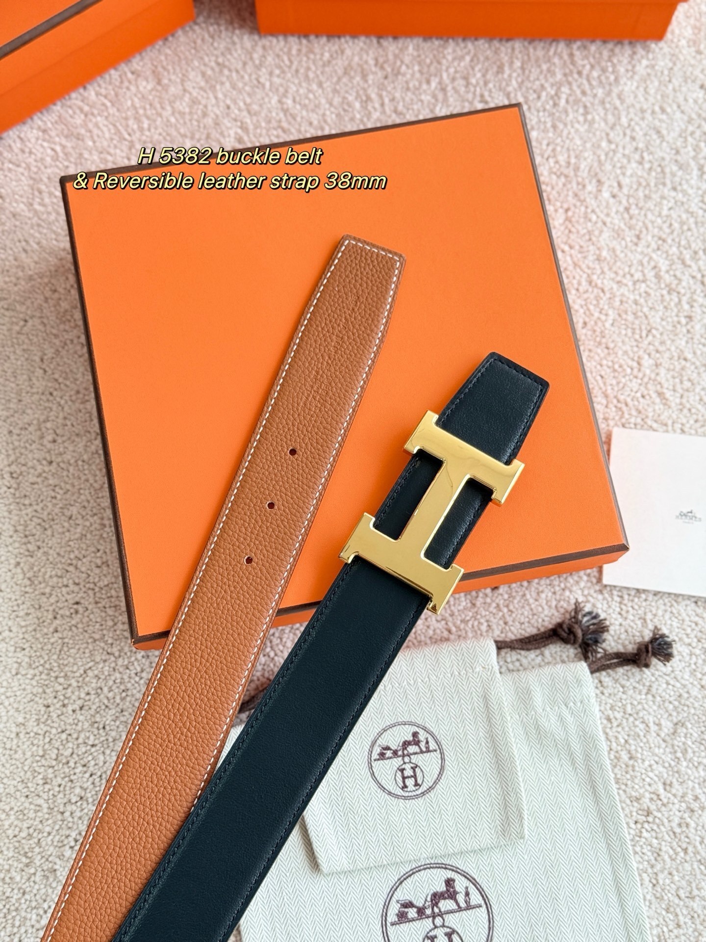 H 5382 Buckle Reversible Leather Belt 38mm - Luxury Men's Accessory