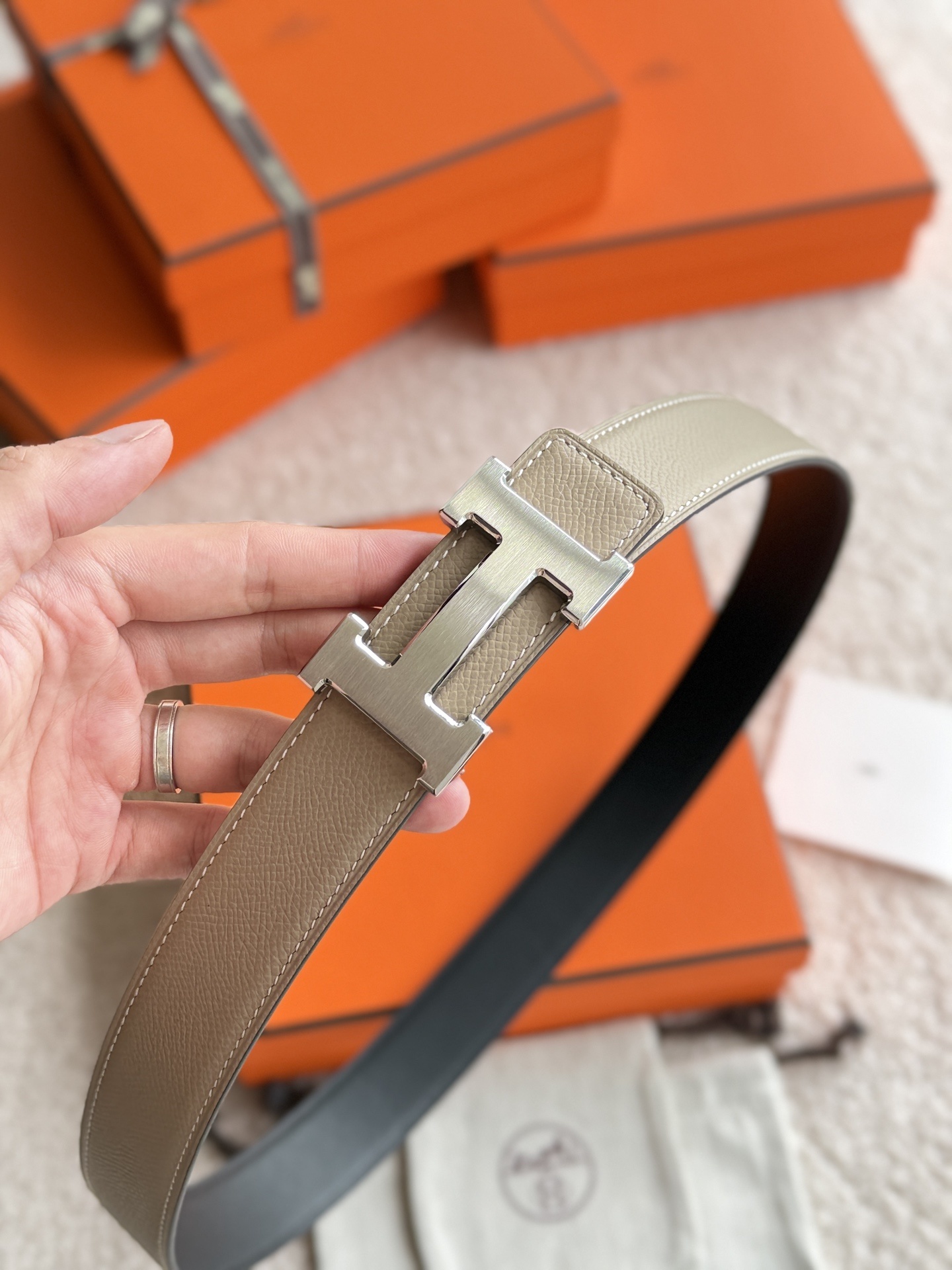 Hermès 32mm Reversible Leather Belt with Brushed H Buckle