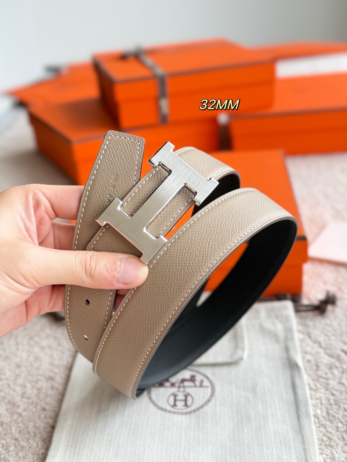 Hermès 32mm Reversible Leather Belt with Brushed H Buckle