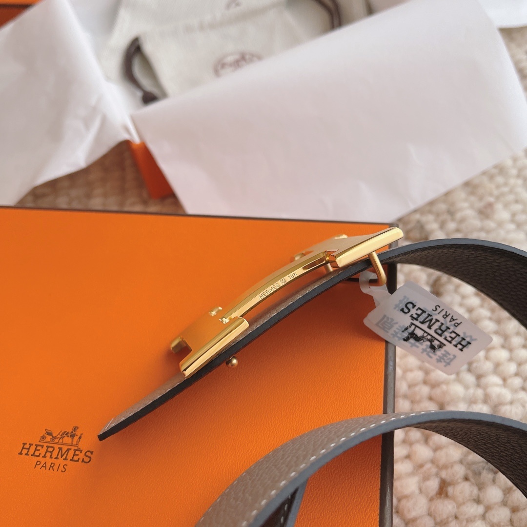 Hermès Reversible Leather Belt with Gold H Buckle - Etain/Black