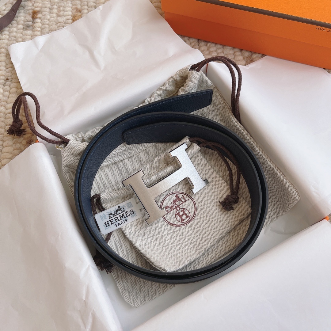 Luxury Hermès Blue Grained Leather Belt with Silver H Buckle