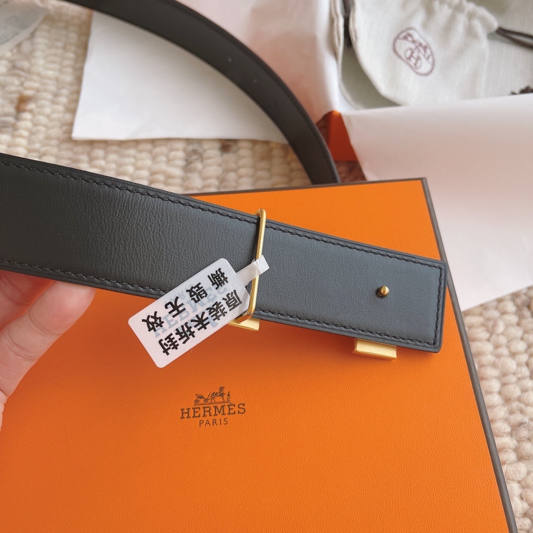 Luxury Hermès Constance Reversible Leather Belt - Orange & Black