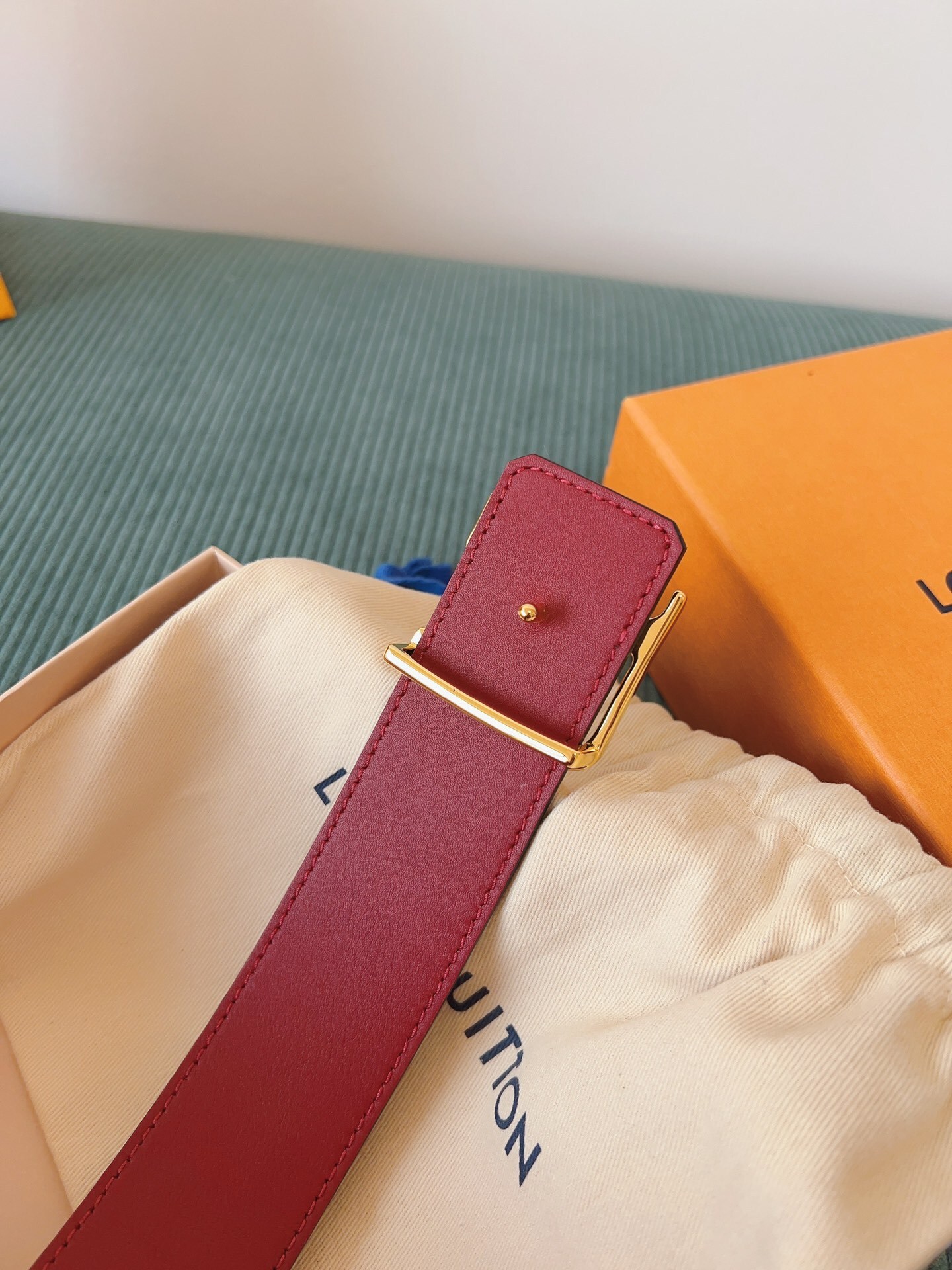 LV 02039 Louis Vuitton LV Initiales Reversible Belt - Monogram Eclipse & Red