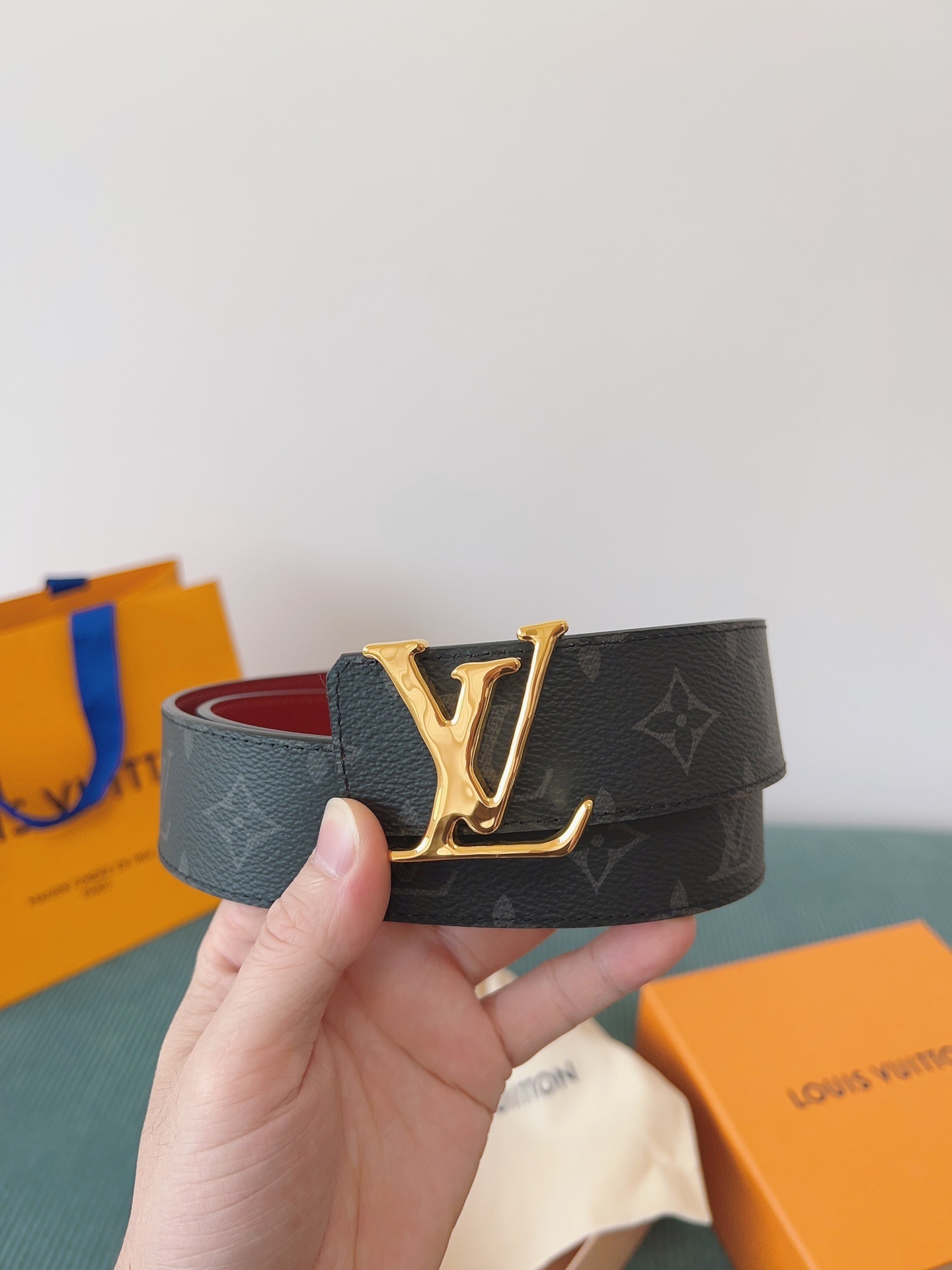 LV 02039 Louis Vuitton LV Initiales Reversible Belt - Monogram Eclipse & Red