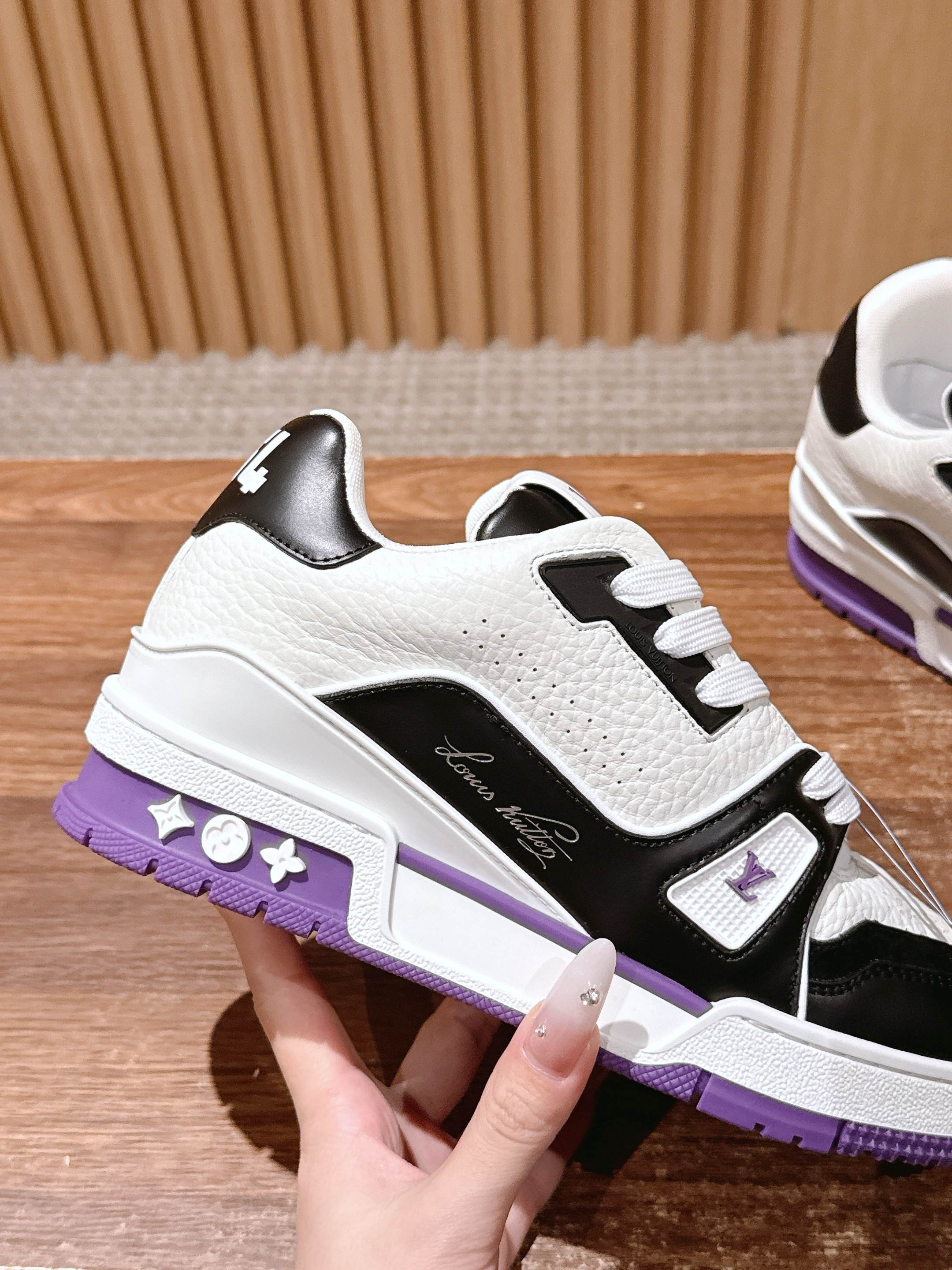 Louis Vuitton LV Trainer Sneakers - White/Black Leather Luxury Shoes