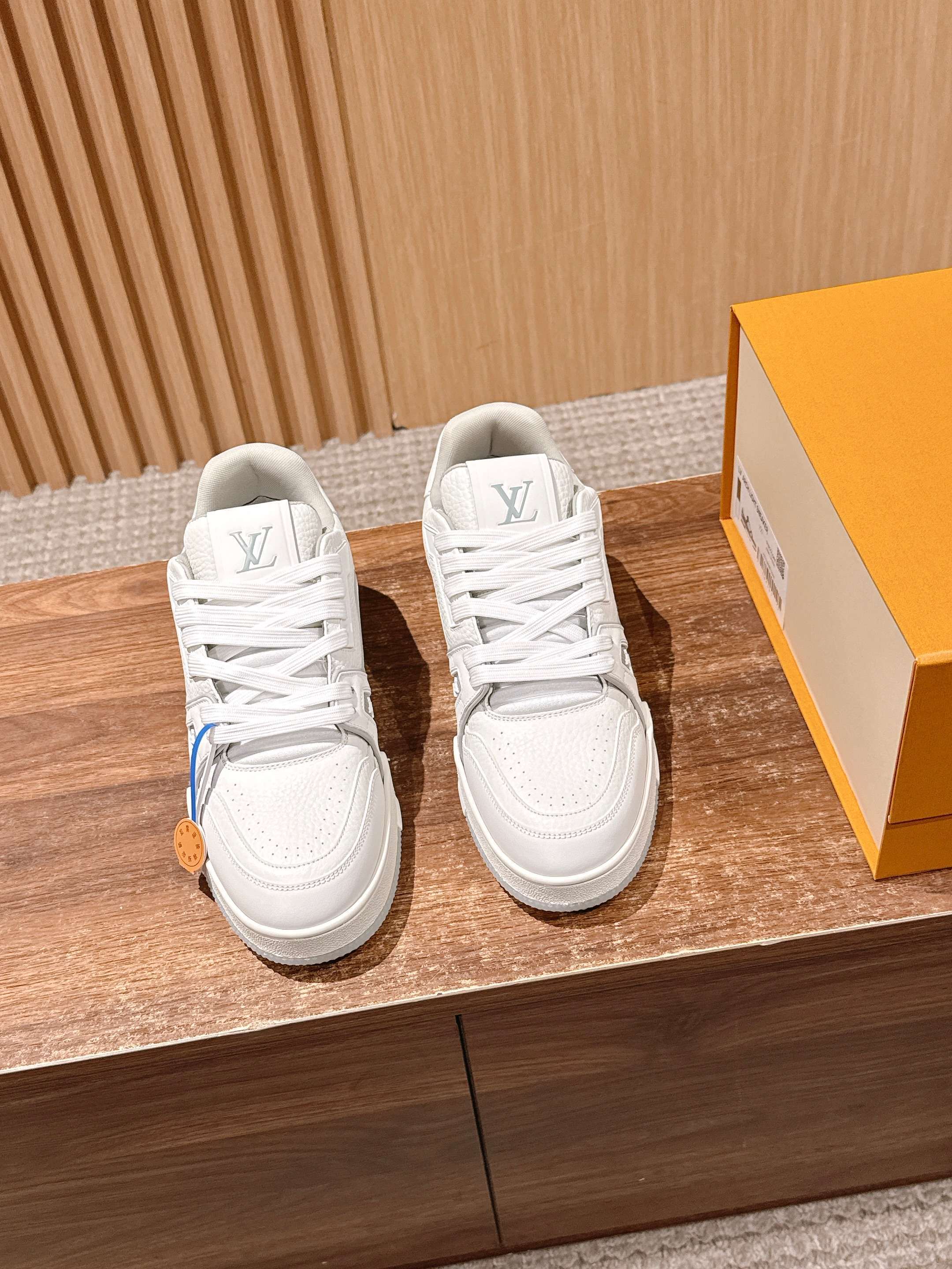 Louis Vuitton White Grained Calf Leather LV Trainer Sneakers