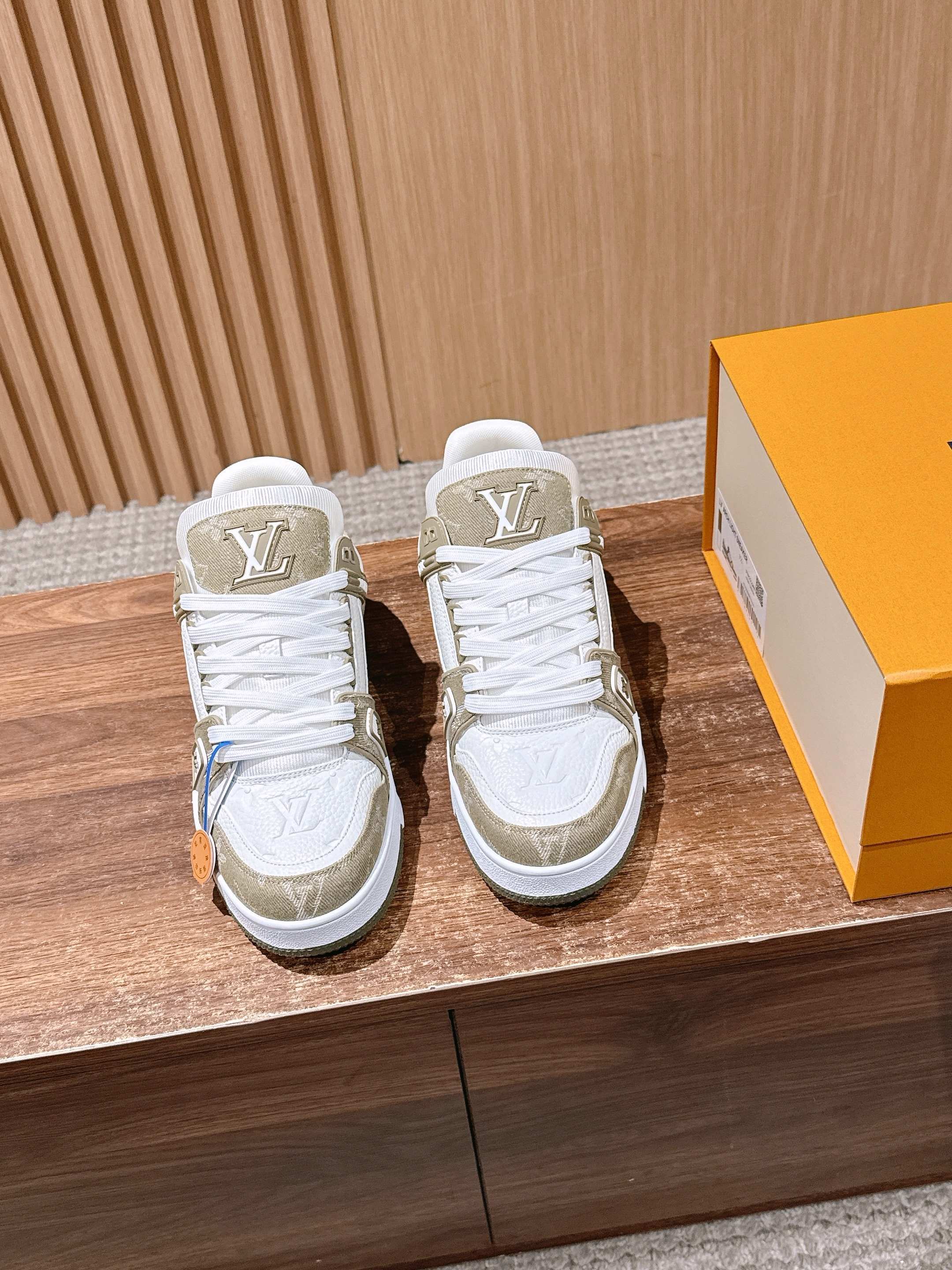 Premium Louis Vuitton LV Trainer Sneakers – White & Gold Monogram