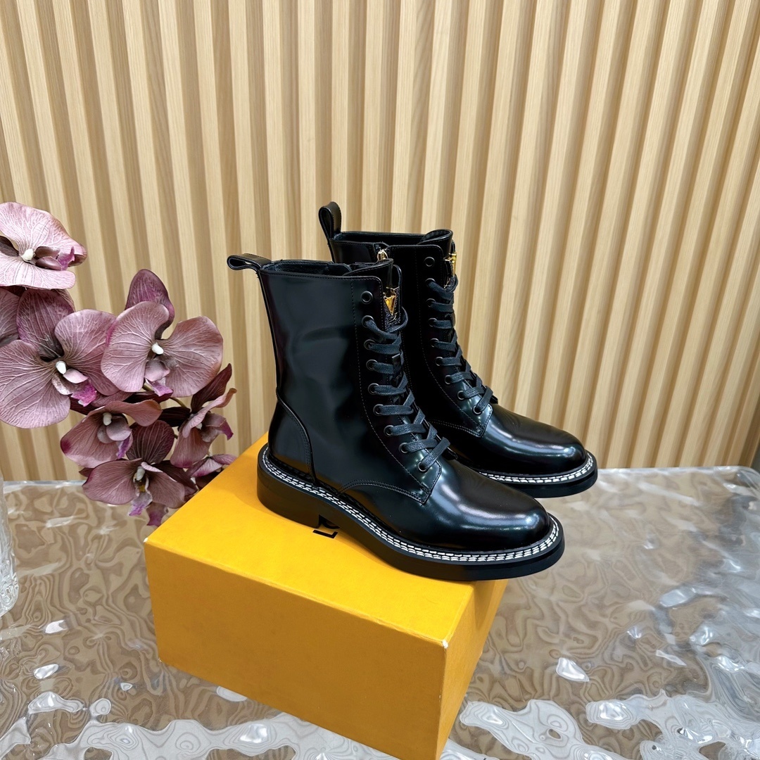 Women’s Luxury Black Leather Combat Boots with Contrast Stitching
