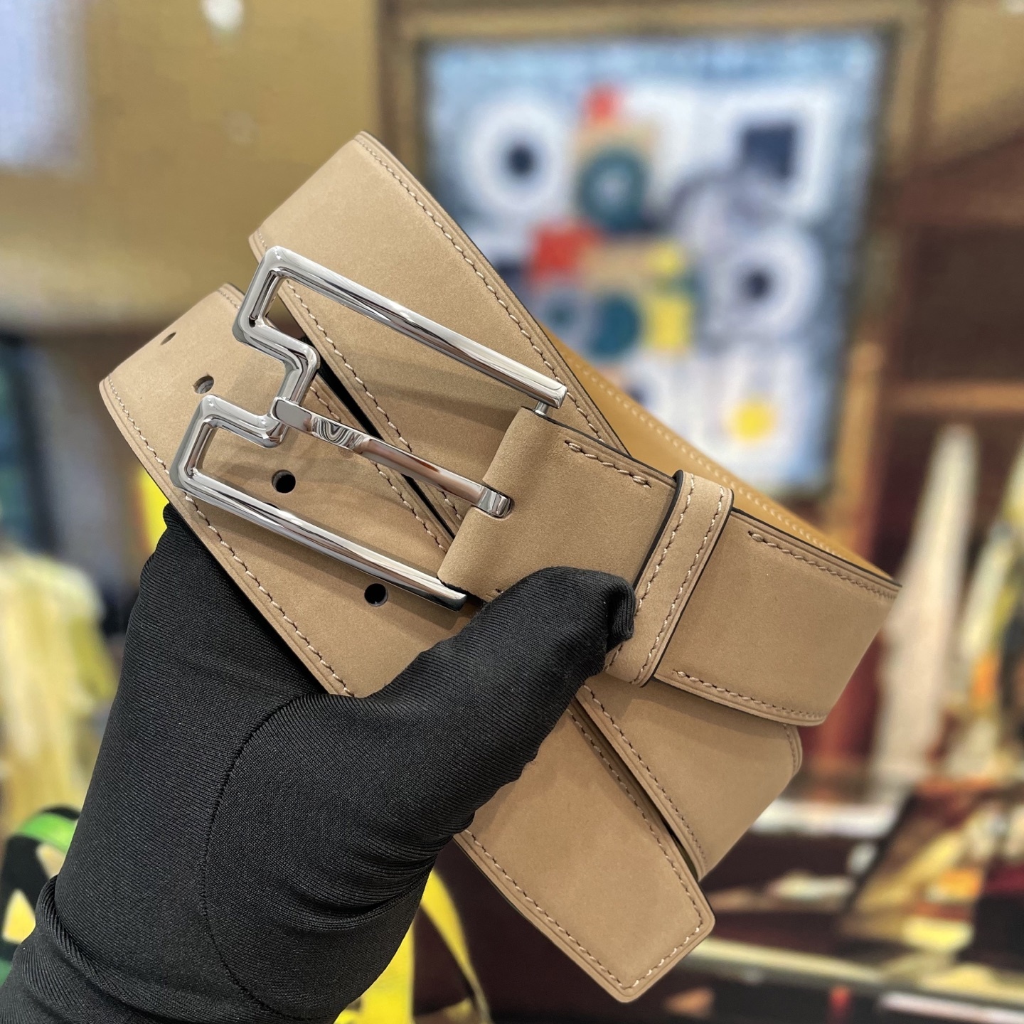 Premium Tan Leather Belt for Men – Stylish Silver Geometric Buckle