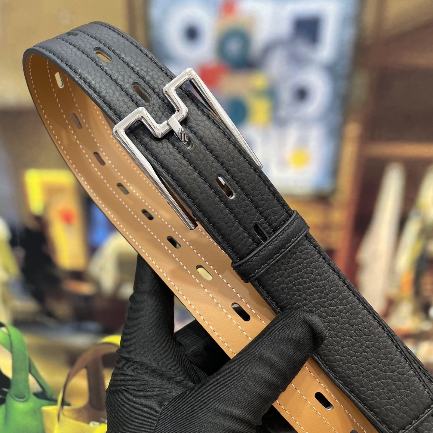 Luxury Reversible Black/Tan Leather Belt - Elegant Silver Buckle