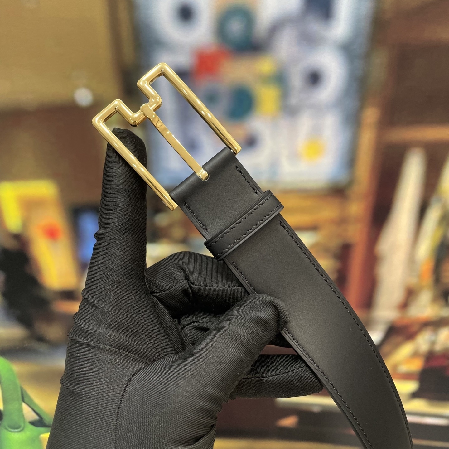 Luxury Black Leather Men's Belt - Elegant Gold Logo Buckle