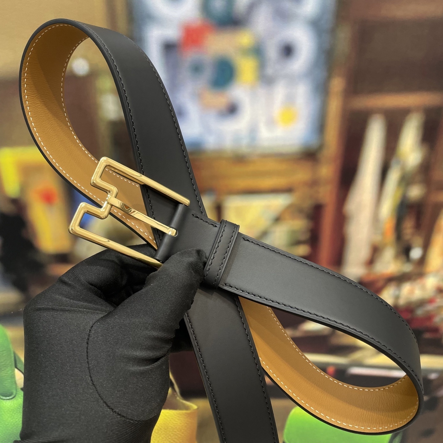 Luxury Black Leather Men's Belt - Elegant Gold Logo Buckle