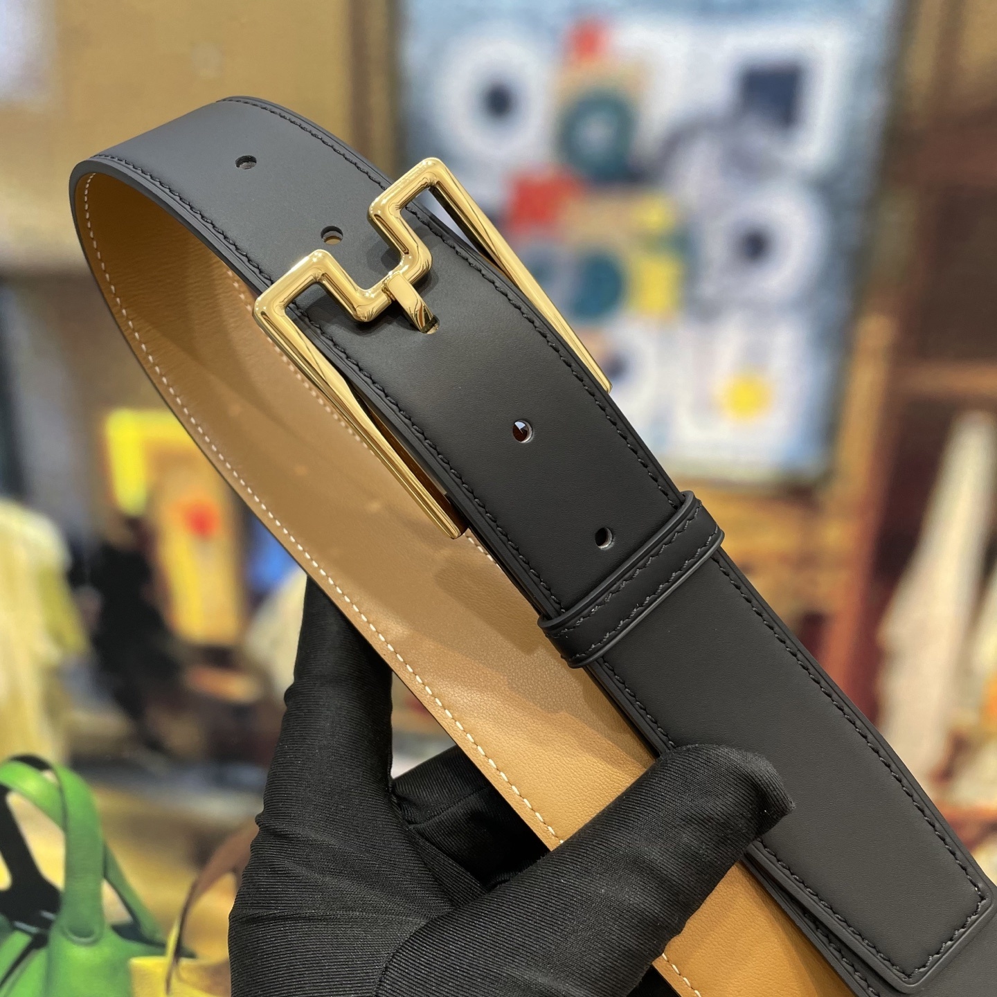 Luxury Black Leather Men's Belt - Elegant Gold Logo Buckle