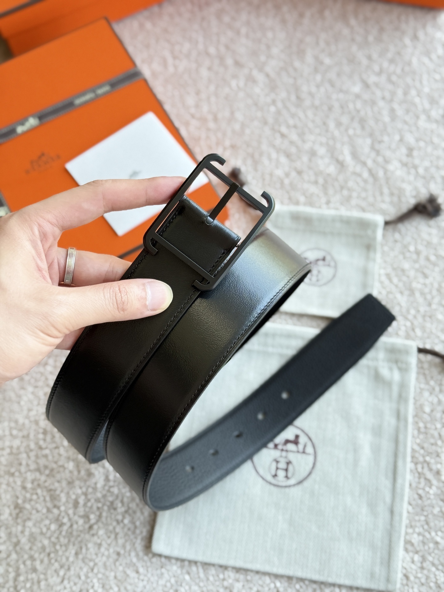 Men's Luxury Black Pebbled Leather Belt with Iconic H Buckle