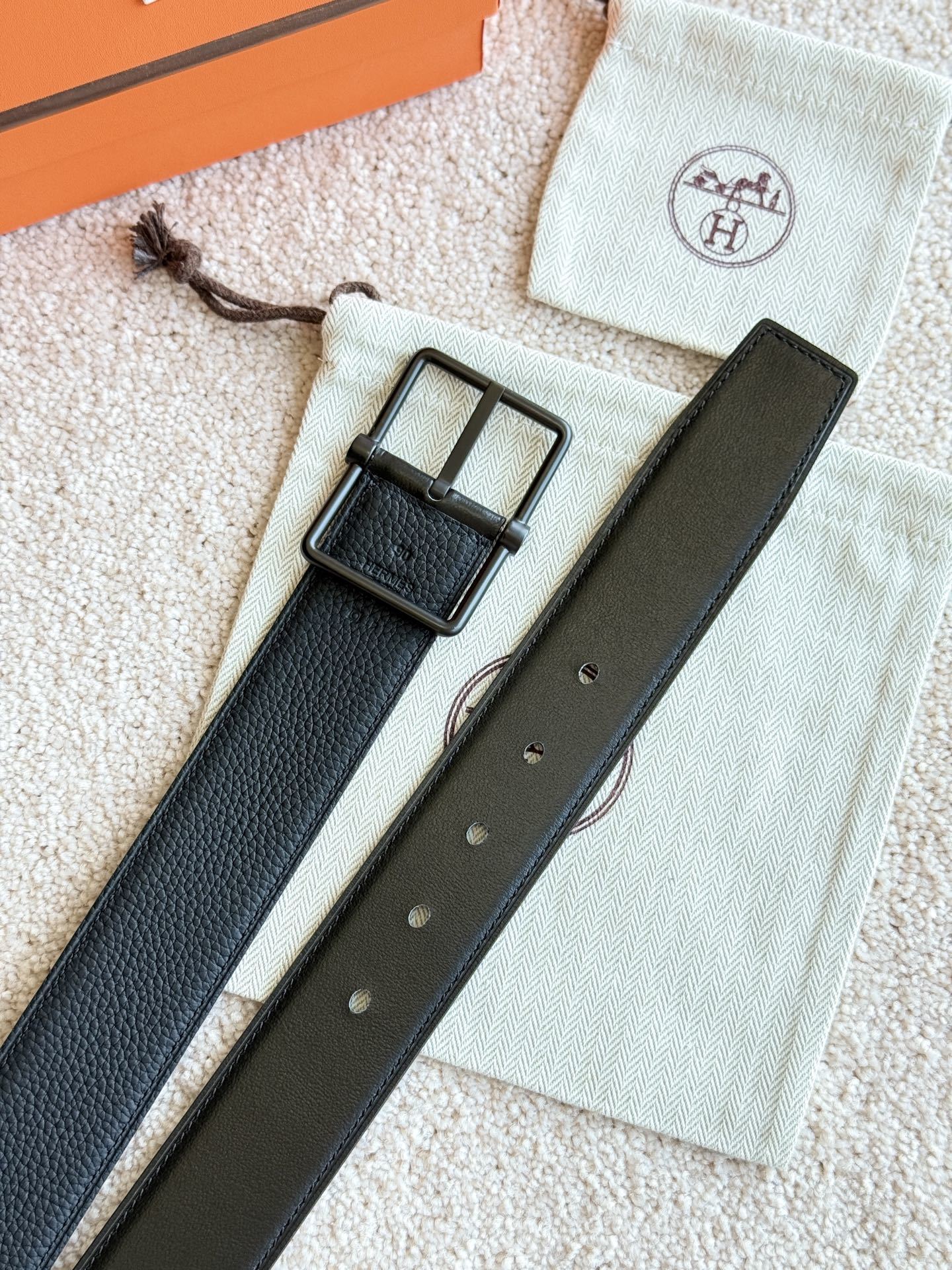 Hermès Men's Black Grained Leather Belt with Matte Black Buckle
