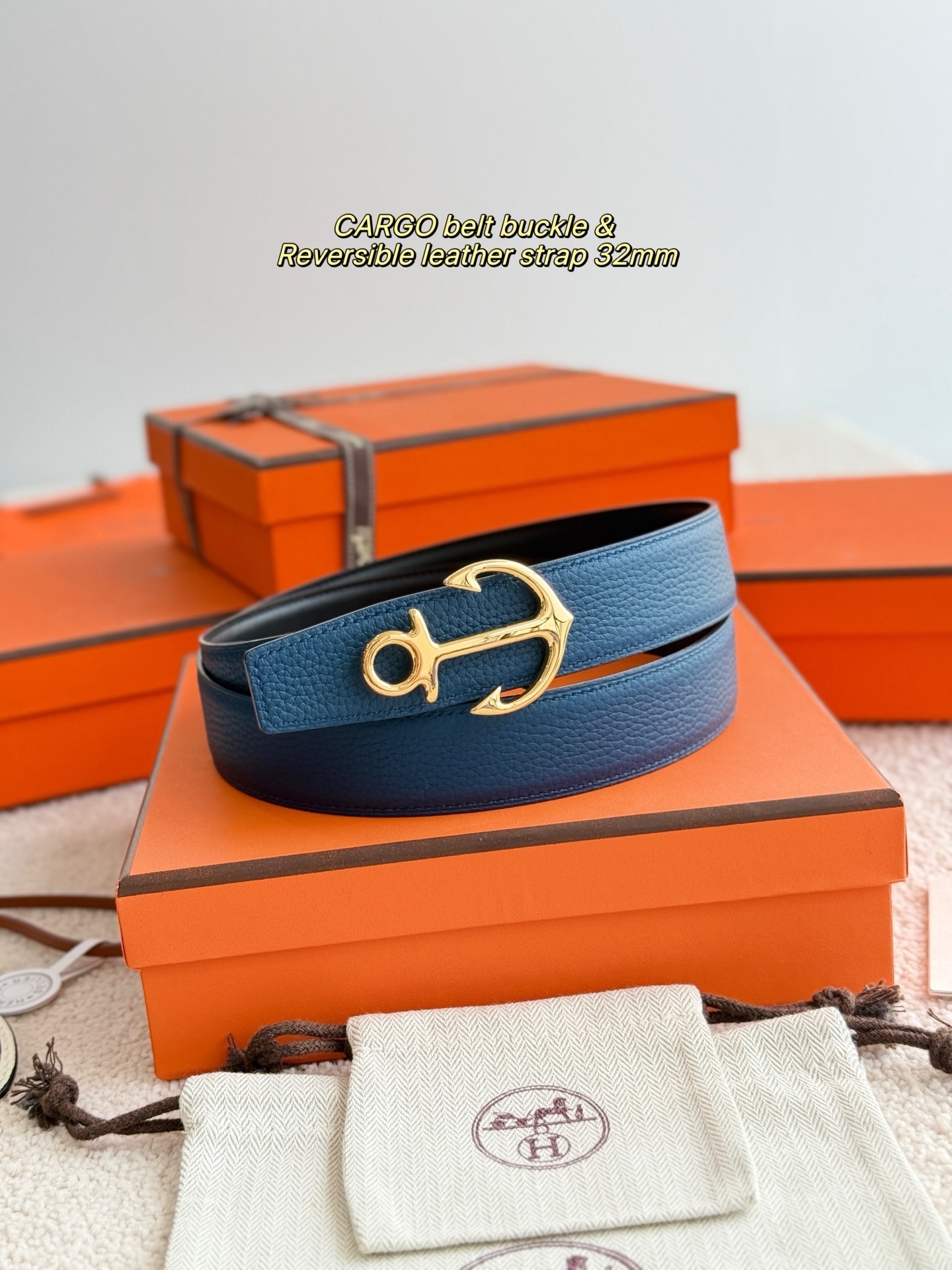 Hermès 32mm Cargo Belt Buckle & Reversible Leather Strap - Gold Tone