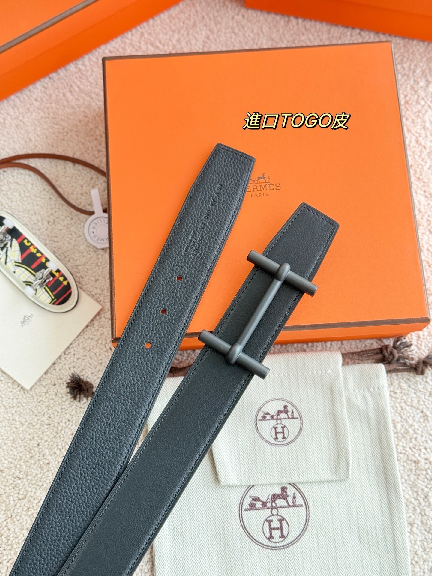 Hermès H D'Ancre Reversible Belt 38mm - Matte Black Buckle