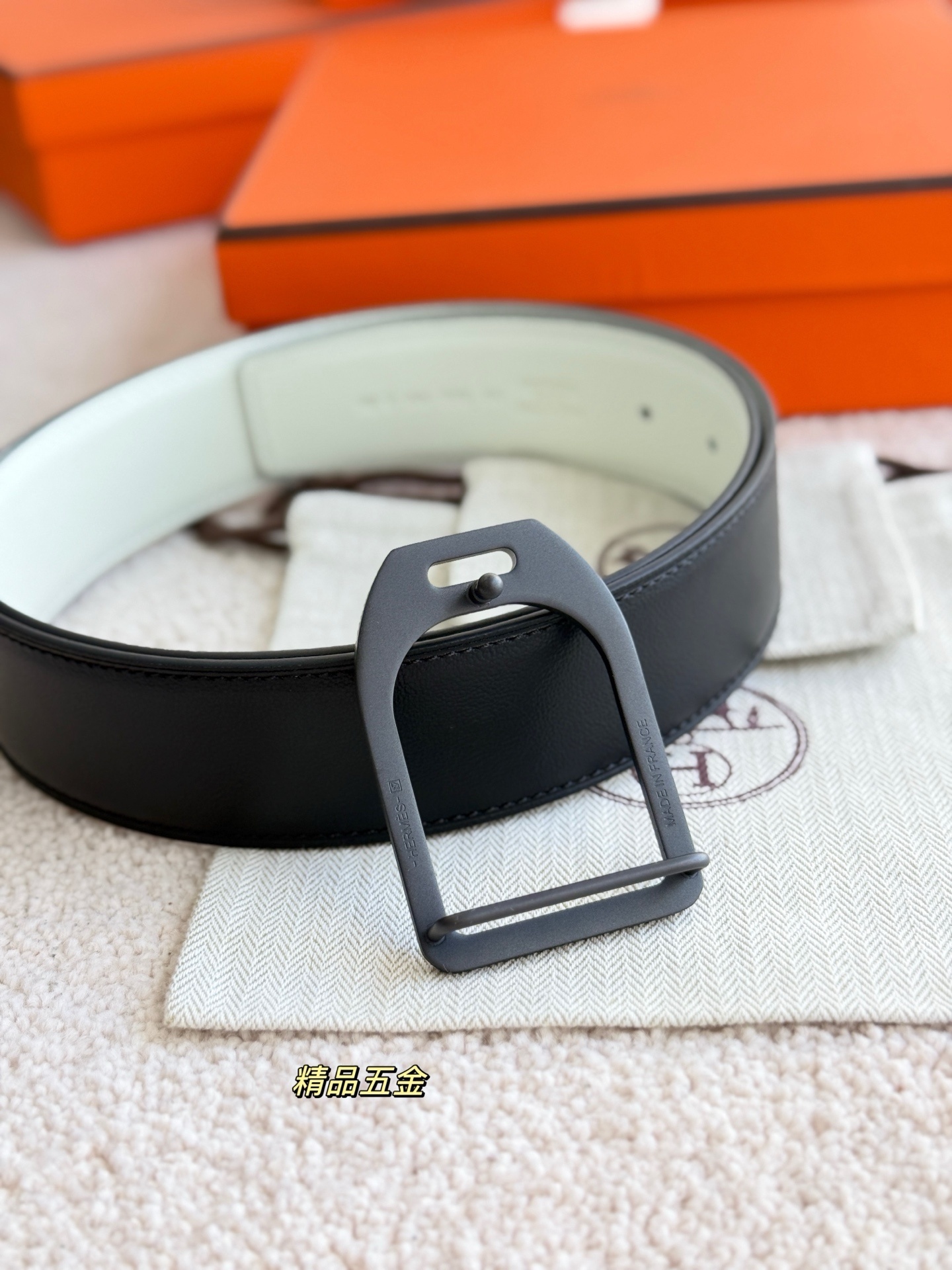 Hermès Jockey Buckle & 38mm Reversible Leather Belt