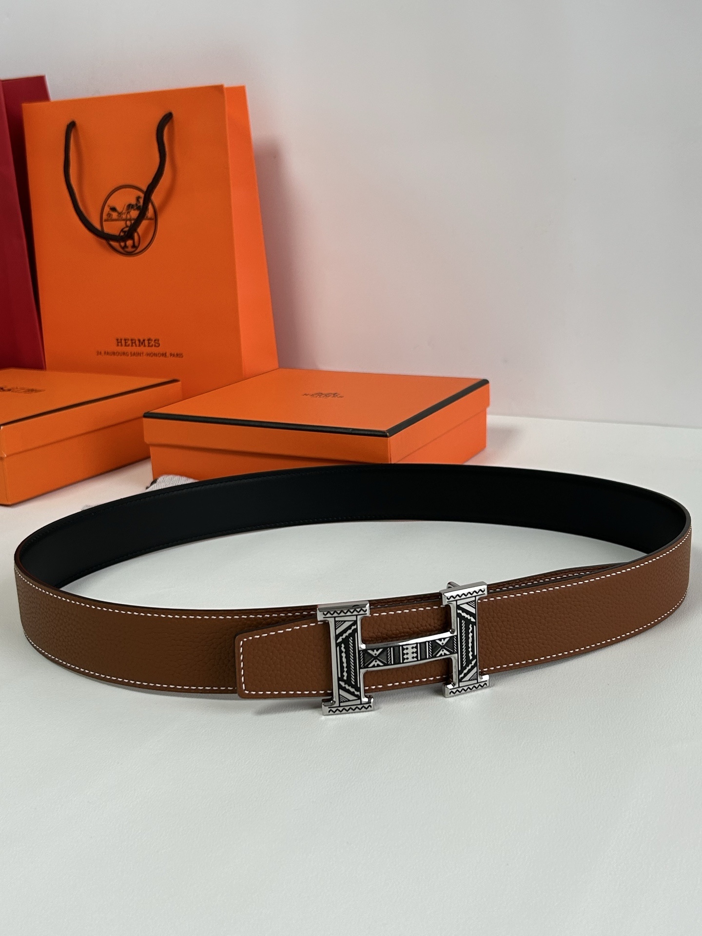 Hermès Reversible Leather Belt with Patterned Gold H Buckle