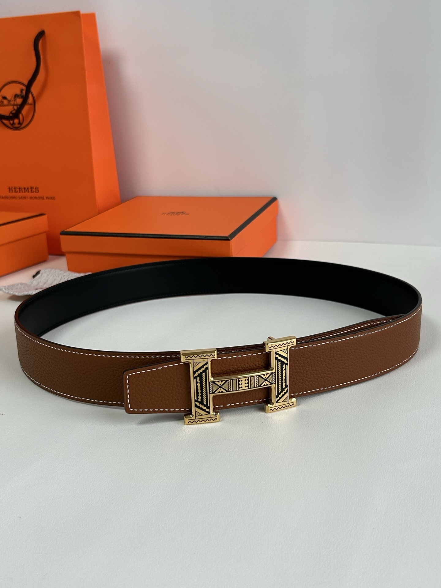 Hermès Reversible Leather Belt with Patterned Gold H Buckle