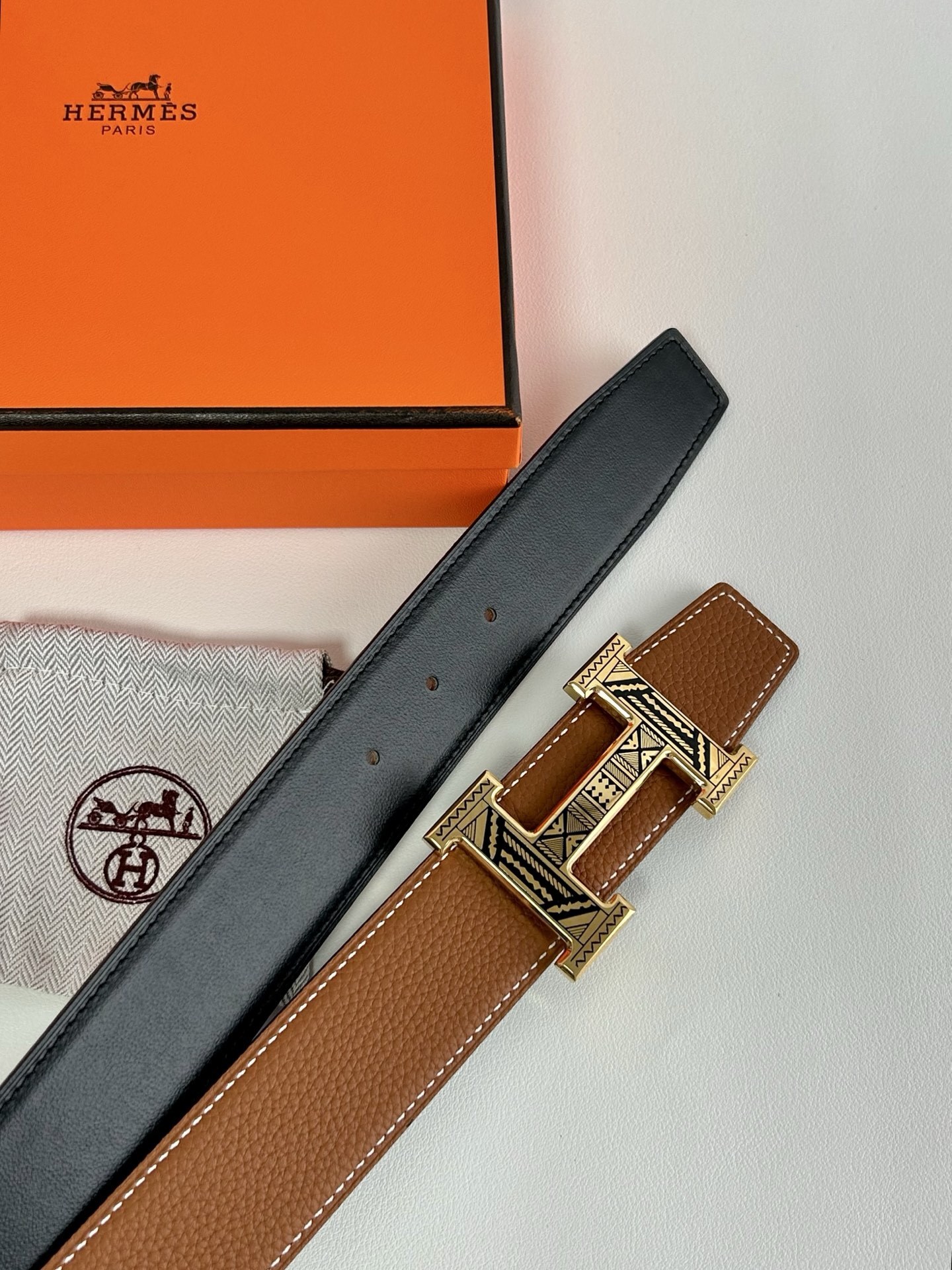 Hermès Reversible Leather Belt with Patterned Gold H Buckle