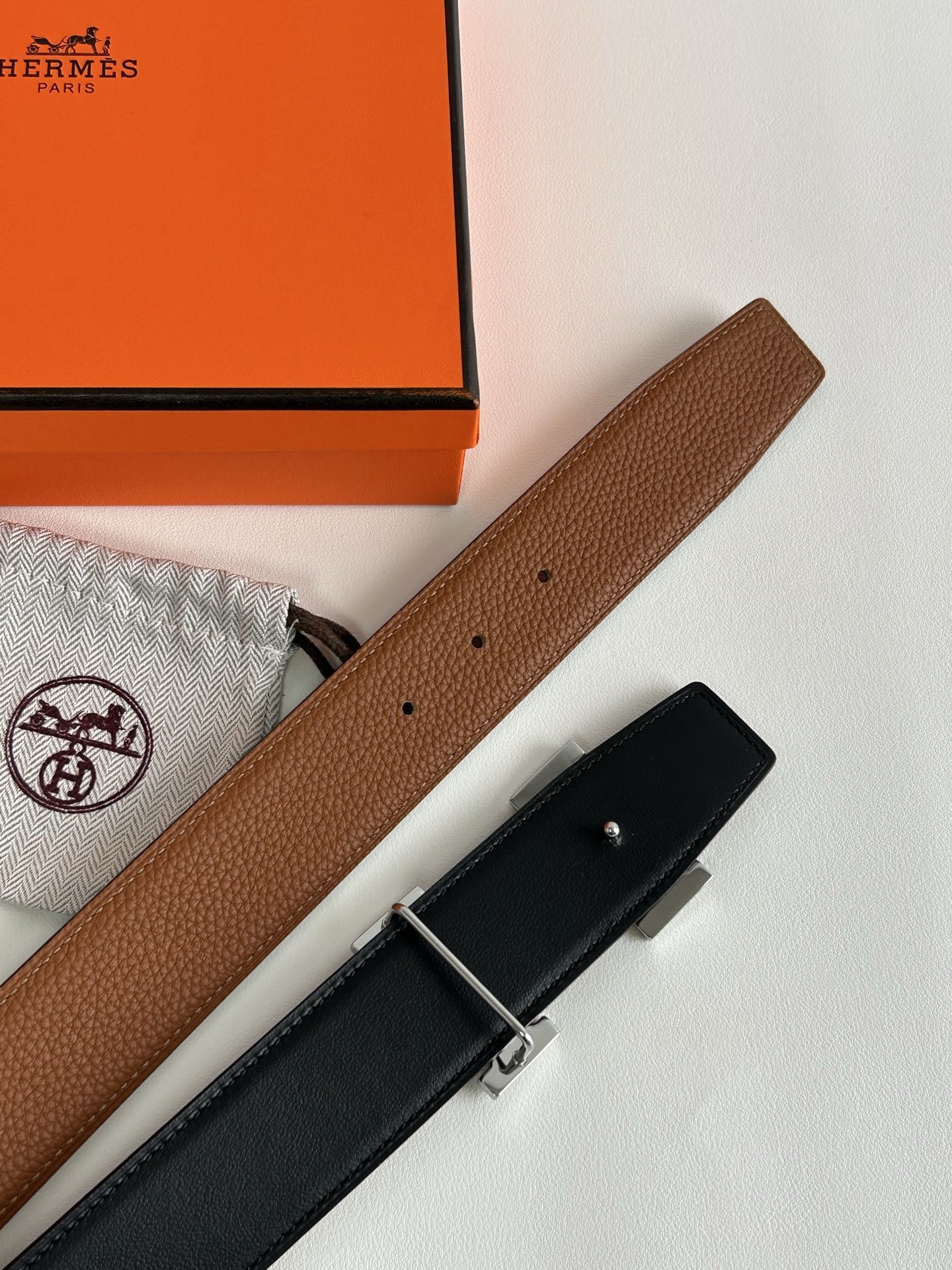 Hermes Iconic H Buckle Leather Belt with Signature Gift Box