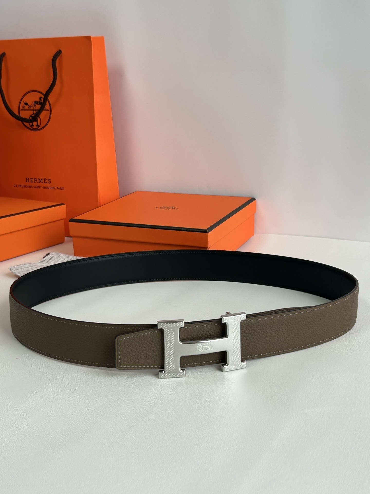 Hermès Reversible Leather Belt with Textured Silver H Buckle