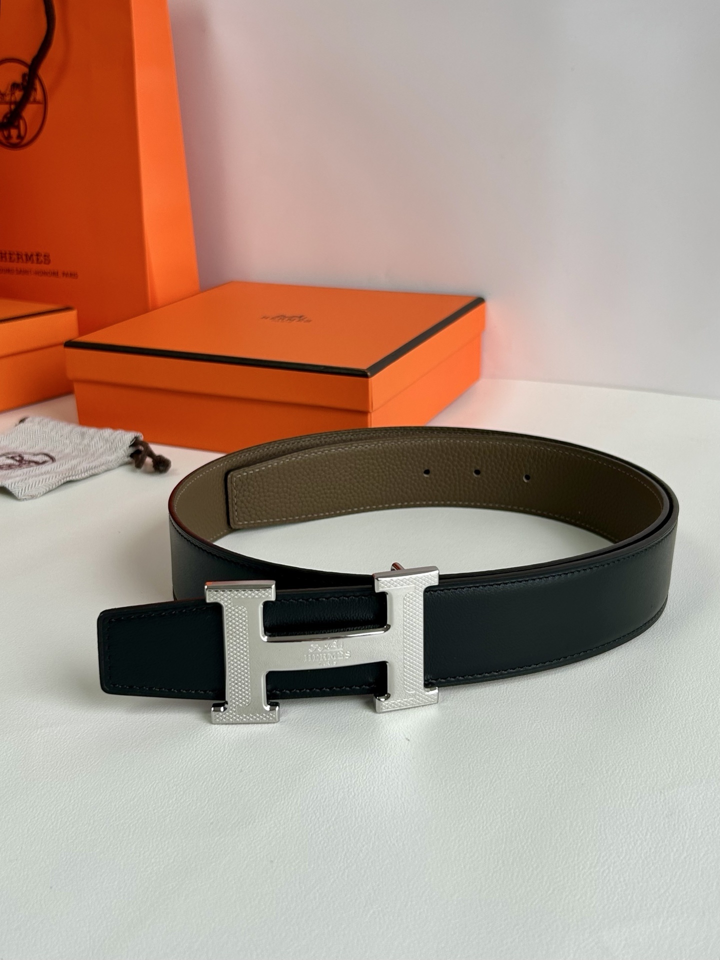 Hermès Reversible Leather Belt with Textured Silver H Buckle