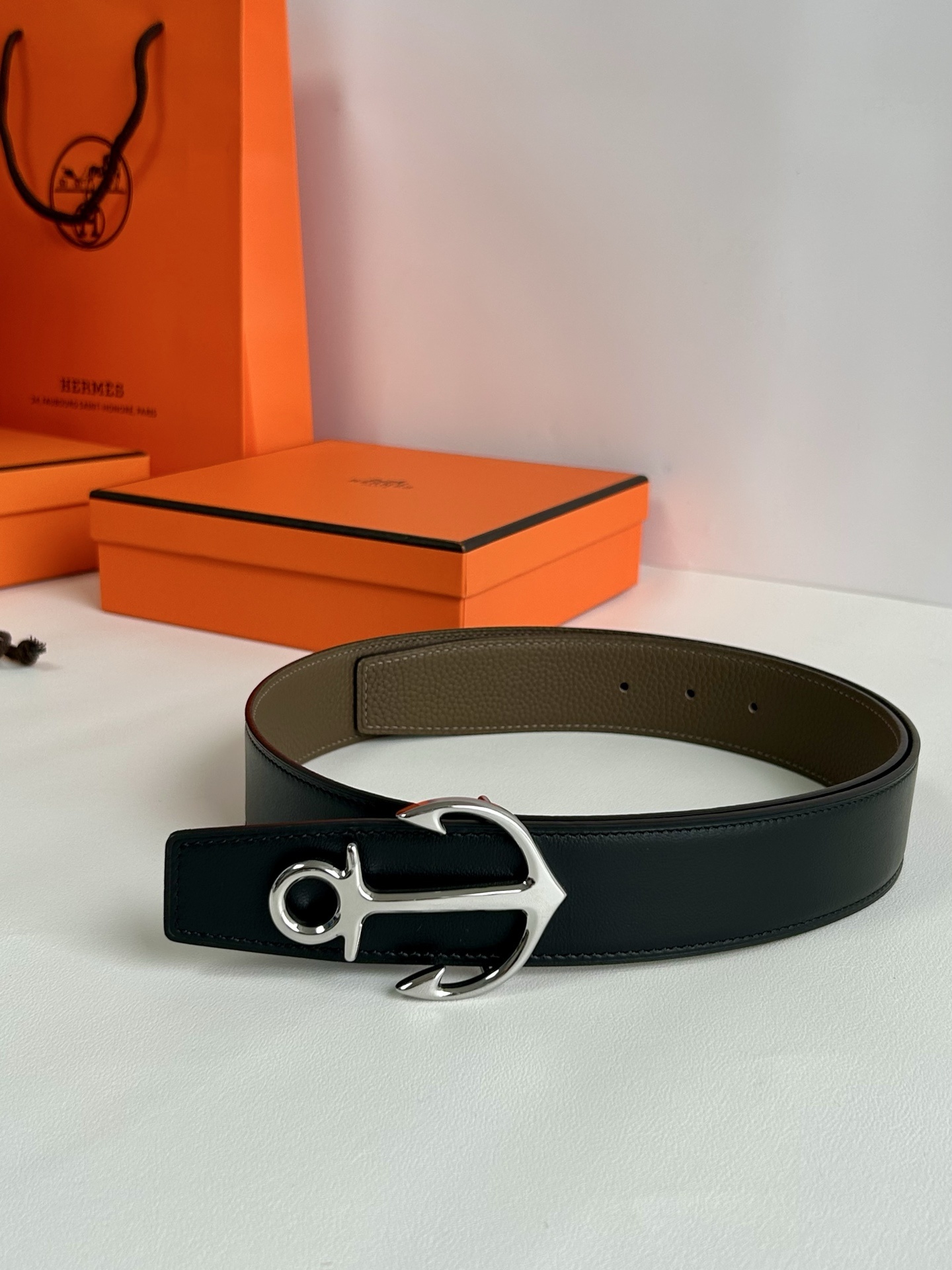 Hermès Etoupe Leather Belt with Anchor Buckle - Gold & Silver