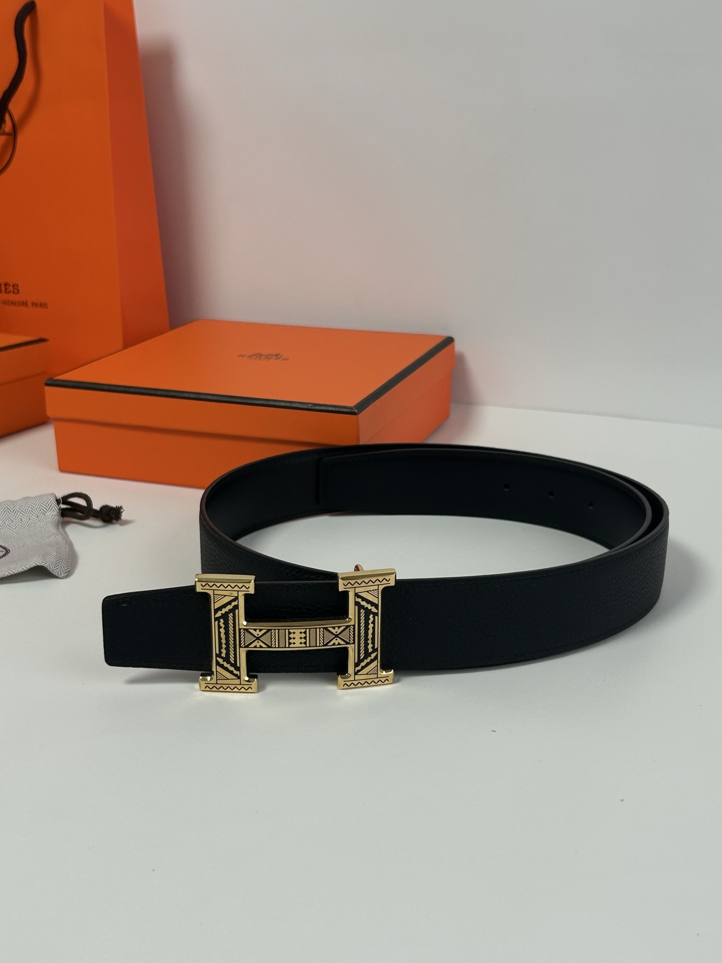 Premium Designer Leather Belt with Patterned H Buckle