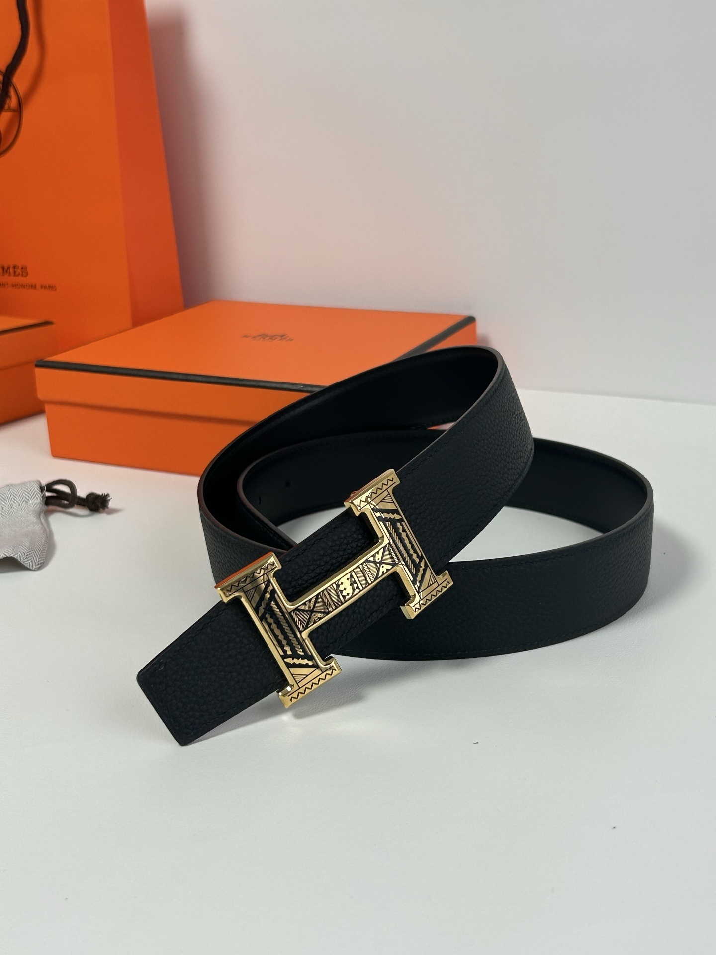 Premium Designer Leather Belt with Patterned H Buckle