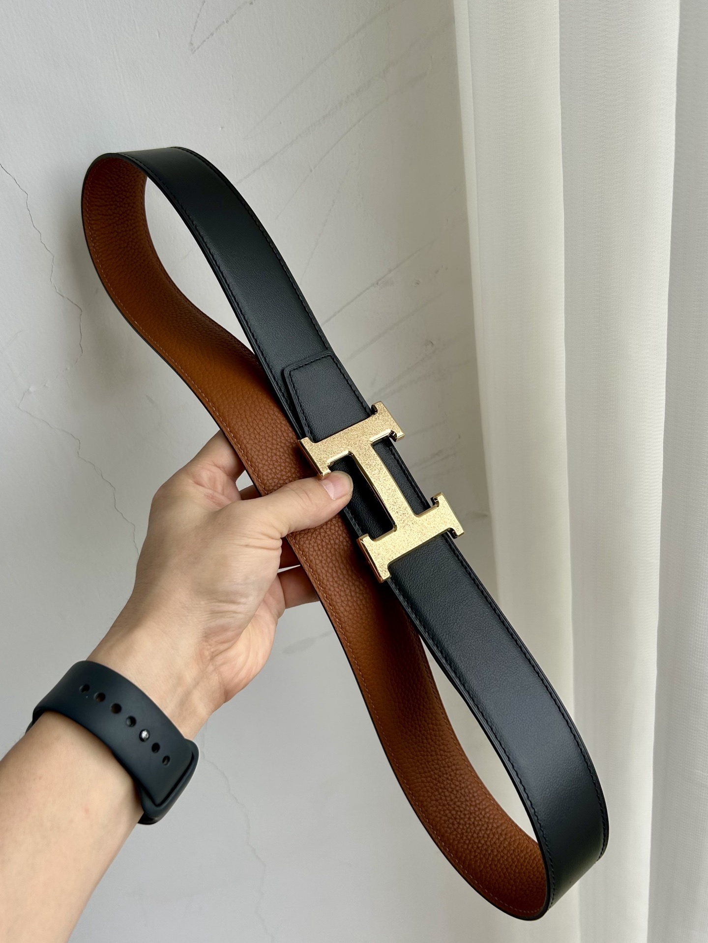 Luxury H Buckle Leather Belt - Reversible Designer Style