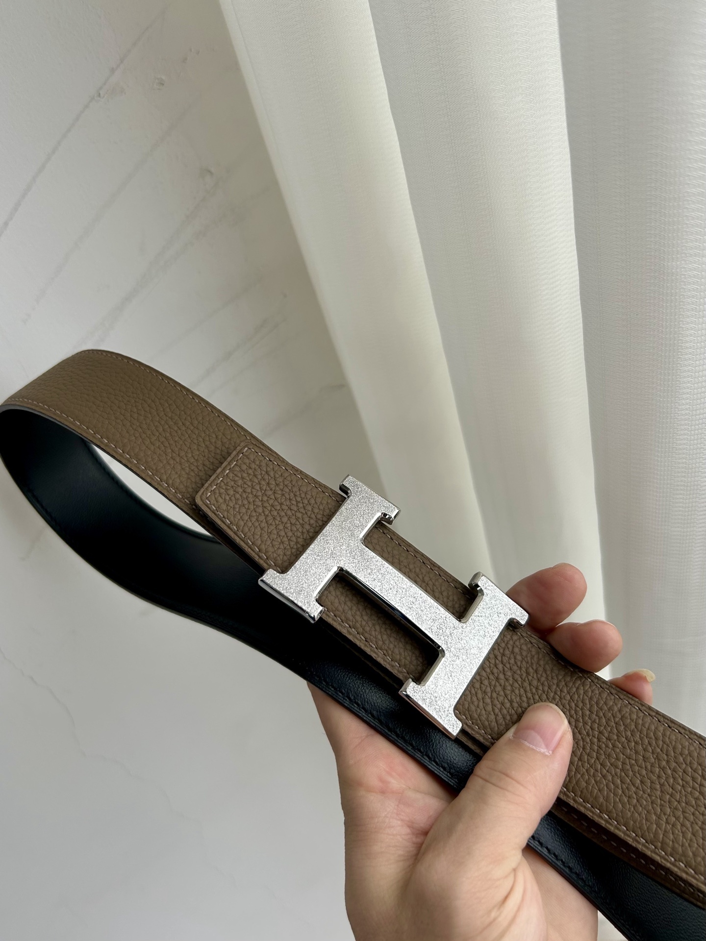 Luxury H Buckle Leather Belt - Premium Etoupe Brown for Men & Women