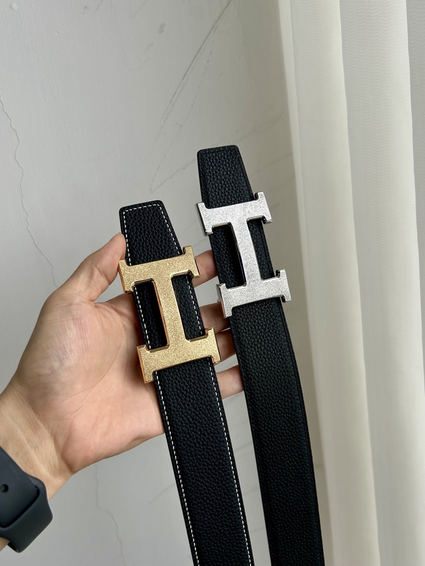Premium Leather H Buckle Belt – Luxury Gold & Silver Textured Finish