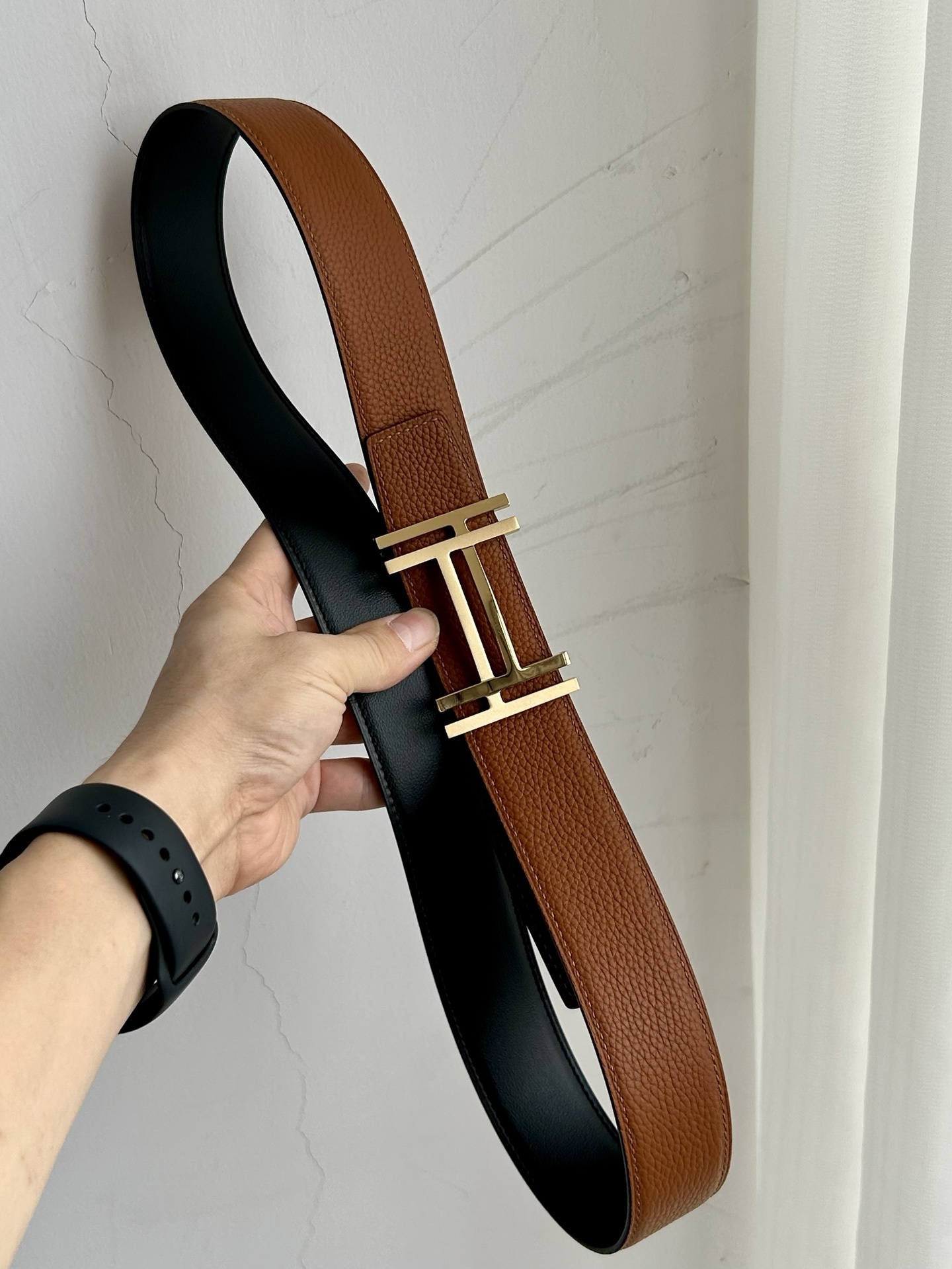 Luxury Reversible Leather Belt with Iconic H Buckle
