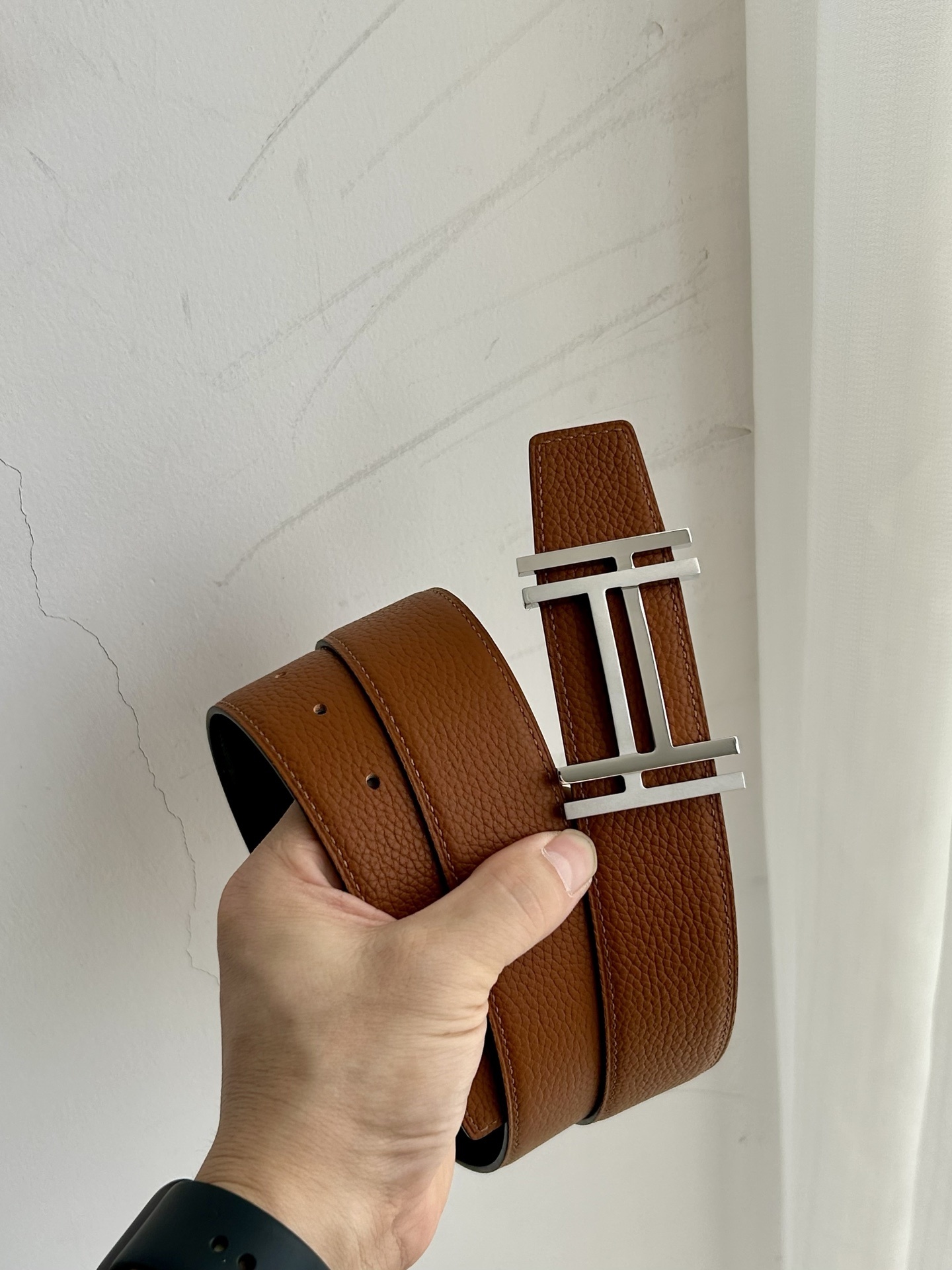 Luxury Reversible Leather Belt with Iconic H Buckle