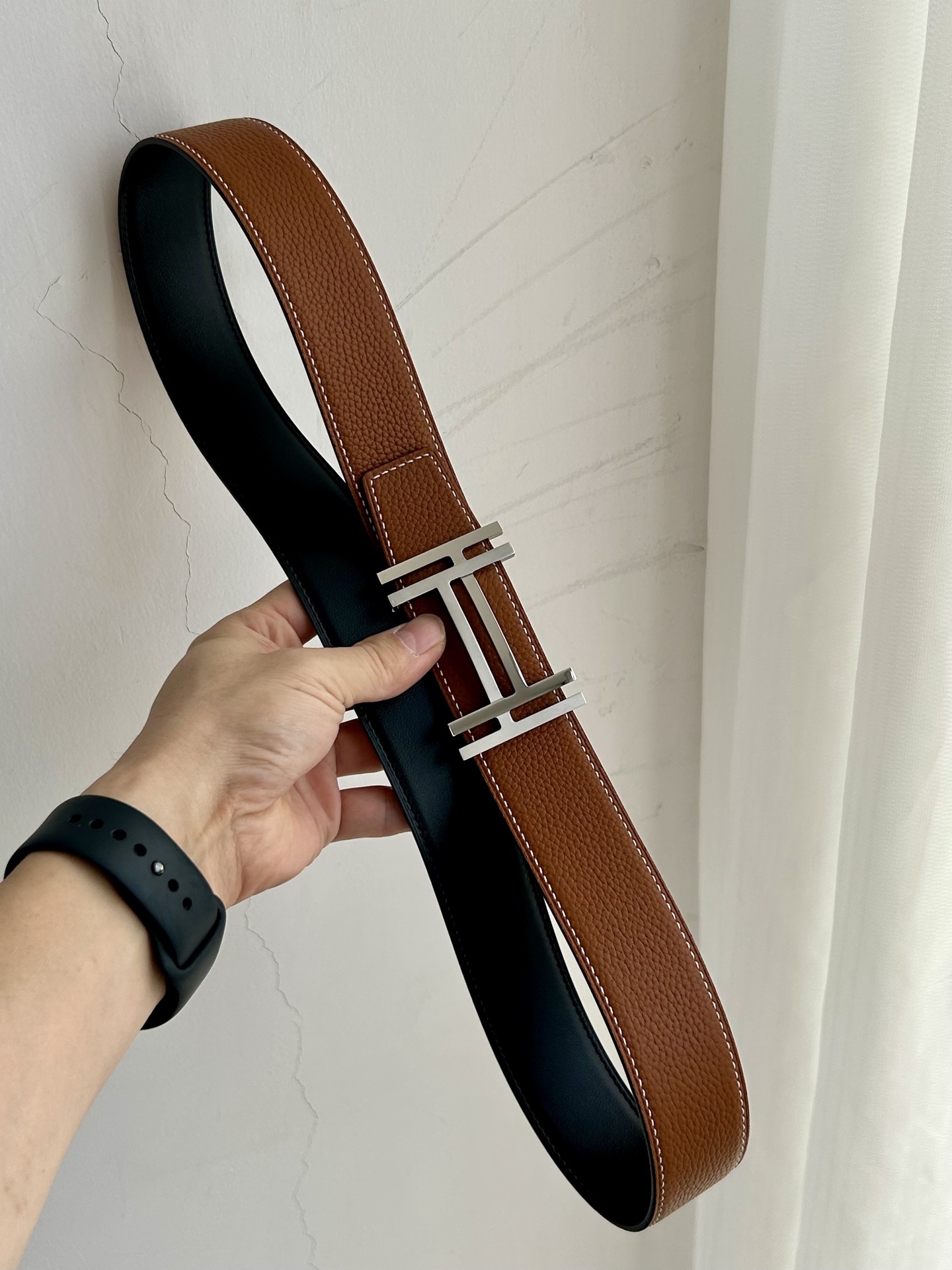 Luxury Textured Leather Belt - Classic H Buckle - Brown