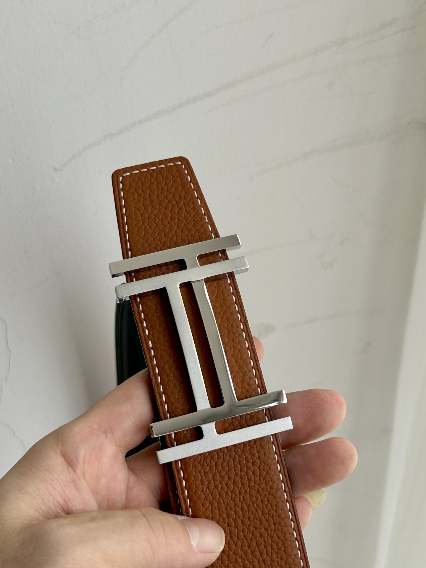 Luxury Textured Leather Belt - Classic H Buckle - Brown