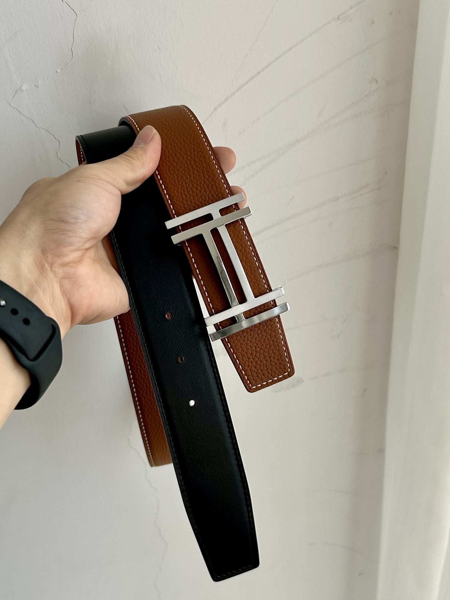 Luxury Textured Leather Belt - Classic H Buckle - Brown