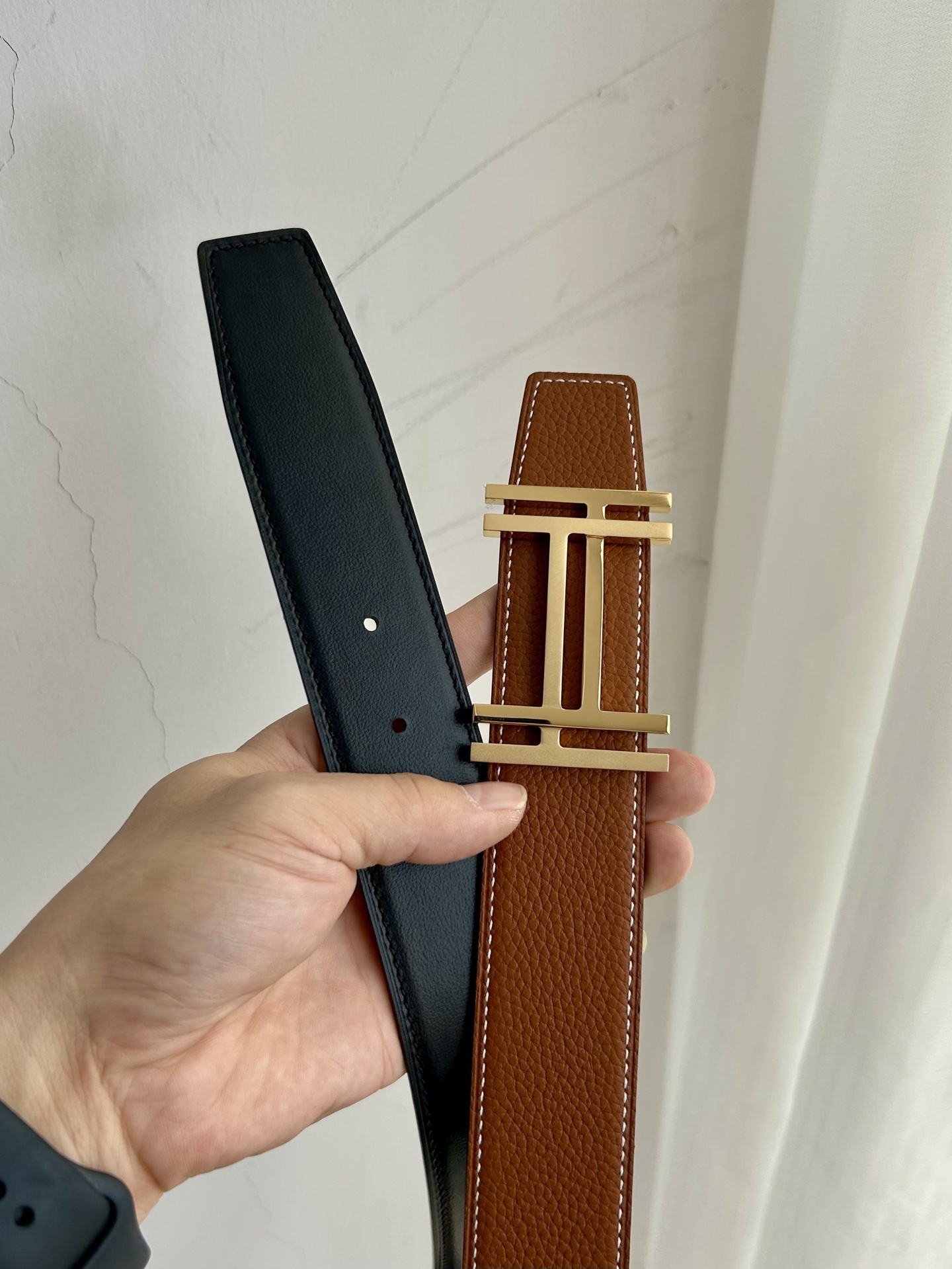 Luxury Textured Leather Belt - Classic H Buckle - Brown