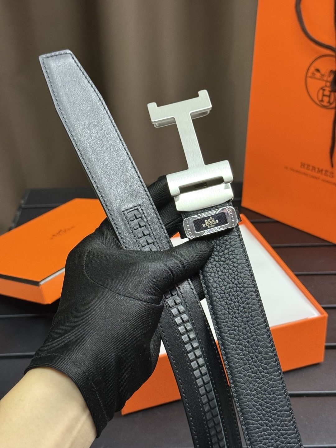 Luxury Men's Hermes Black Pebbled Leather Belt - Silver H Buckle