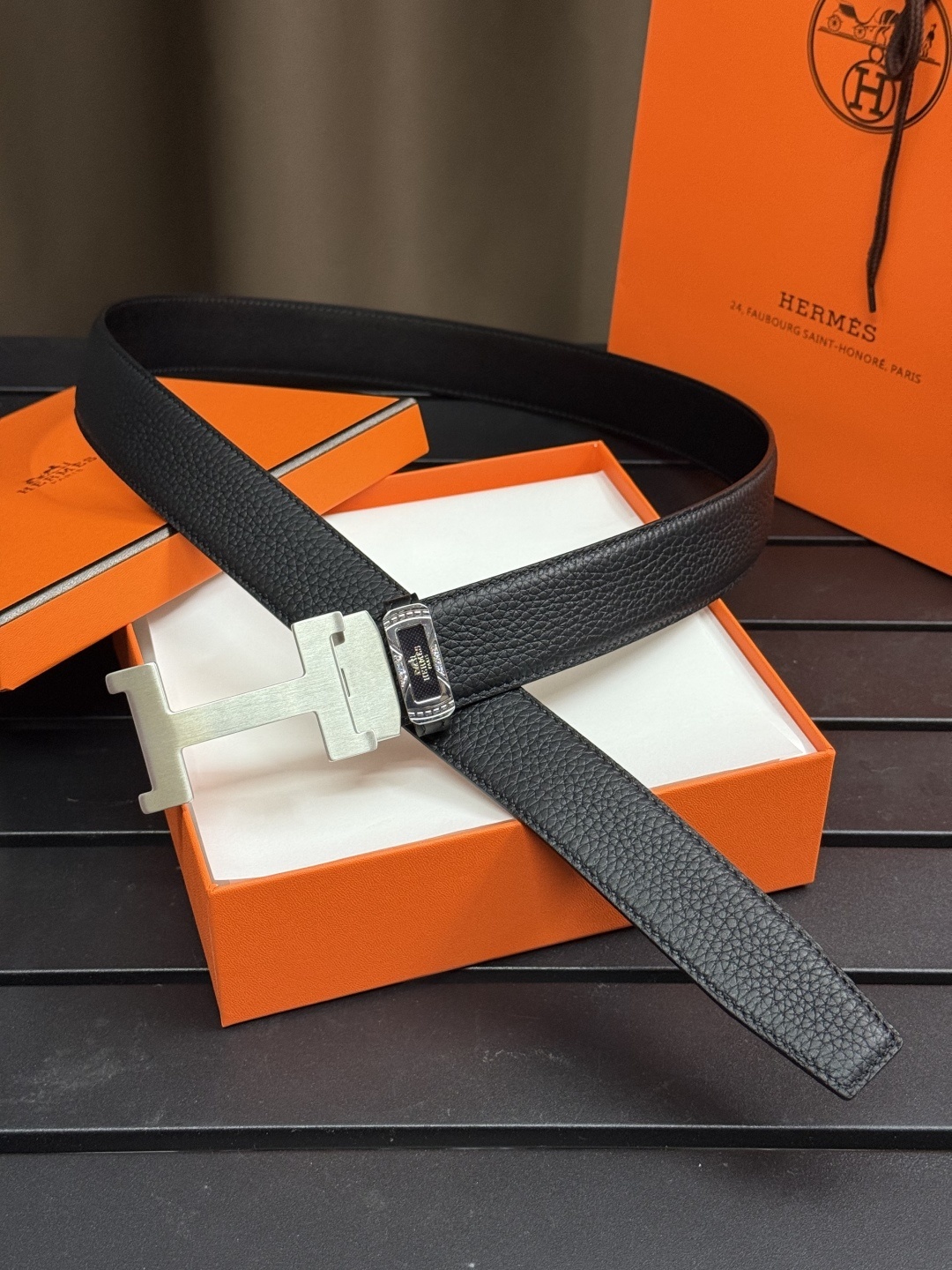 Luxury Men's Hermes Black Pebbled Leather Belt - Silver H Buckle