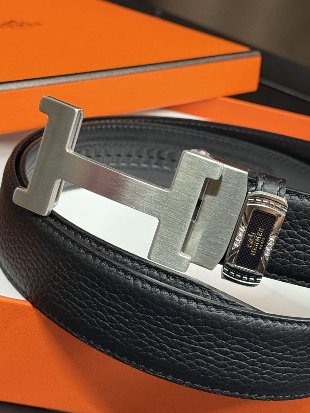Luxury Men's Hermes Black Pebbled Leather Belt - Silver H Buckle