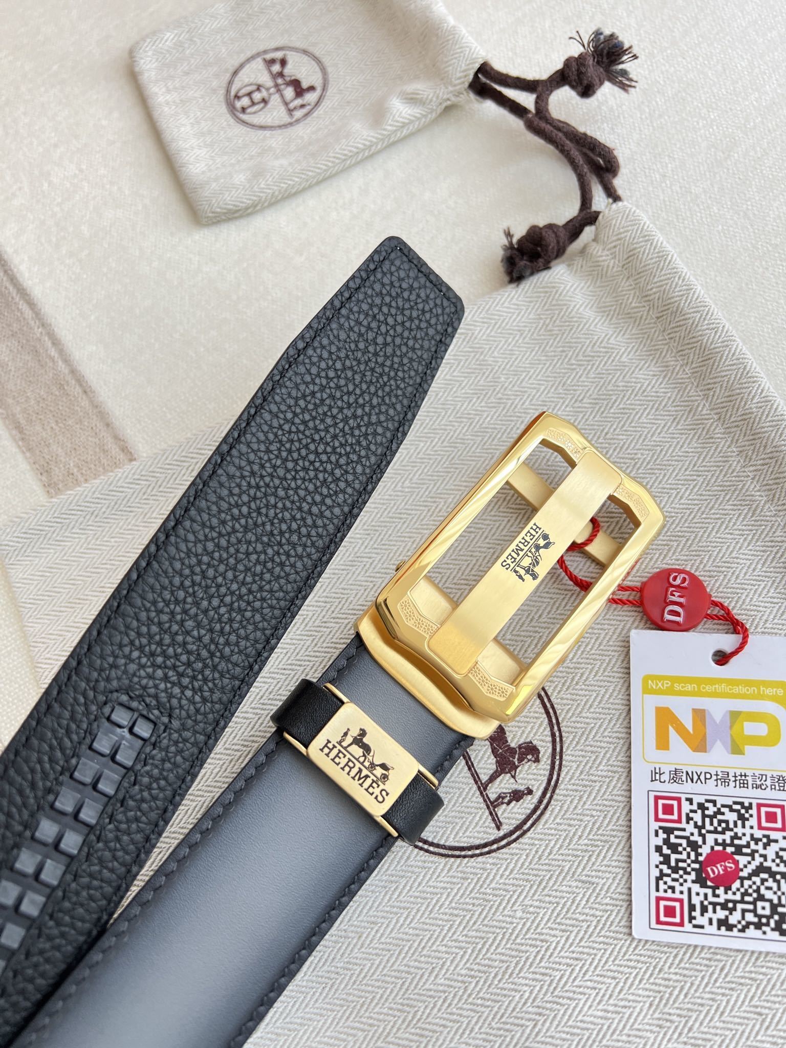 Luxury Hermès Men's Leather Belt - Gold Logo Buckle