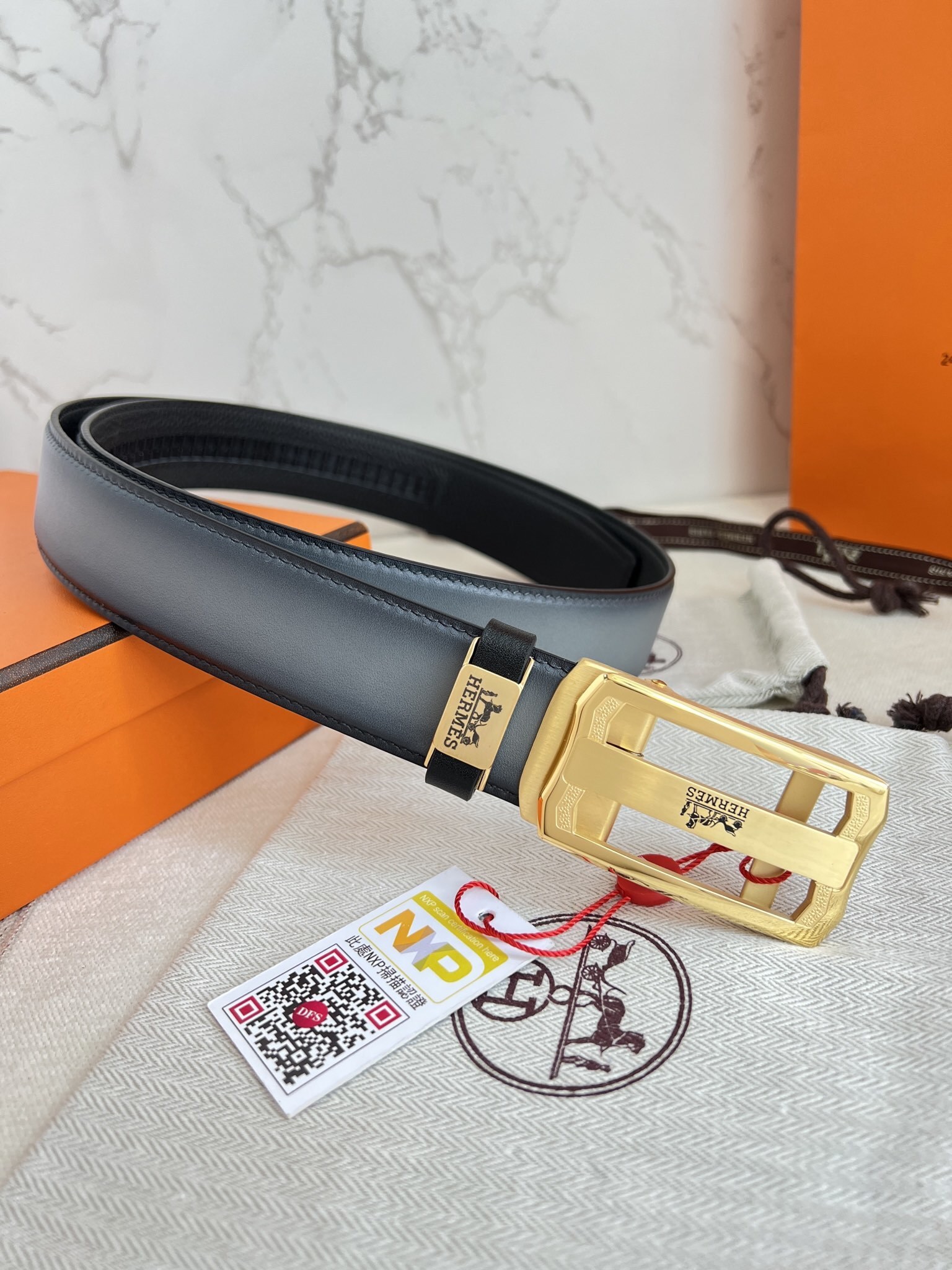 Luxury Hermès Men’s Leather Belt – Gold Logo Buckle