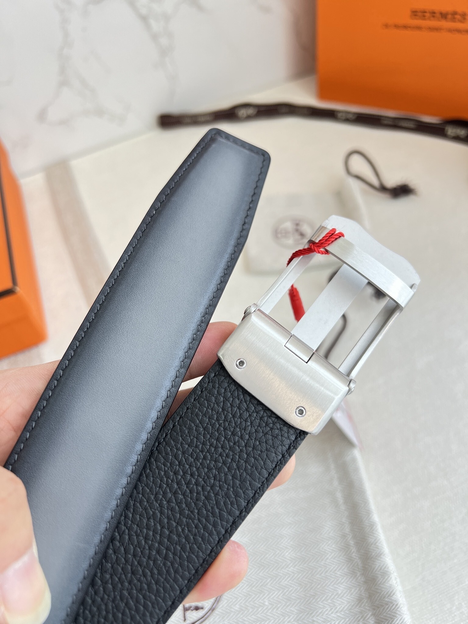 Luxury Hermes Men's Automatic Leather Belt - Elegant Silver Buckle