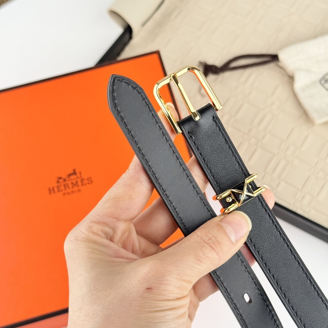 Luxury Black Leather Belt with Gold Buckle - Timeless Elegance