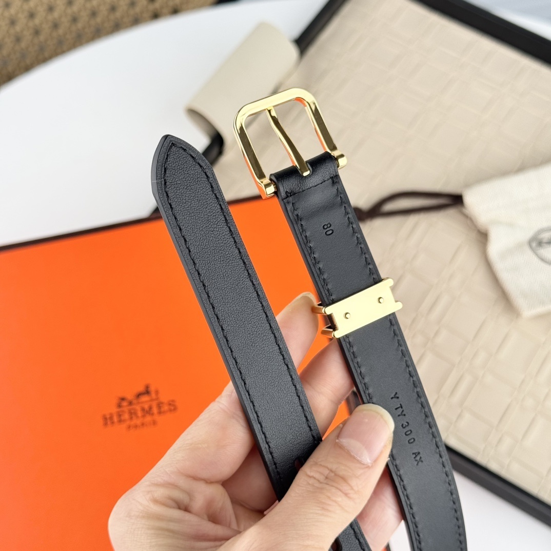 Luxury Black Leather Belt with Gold Buckle - Timeless Elegance