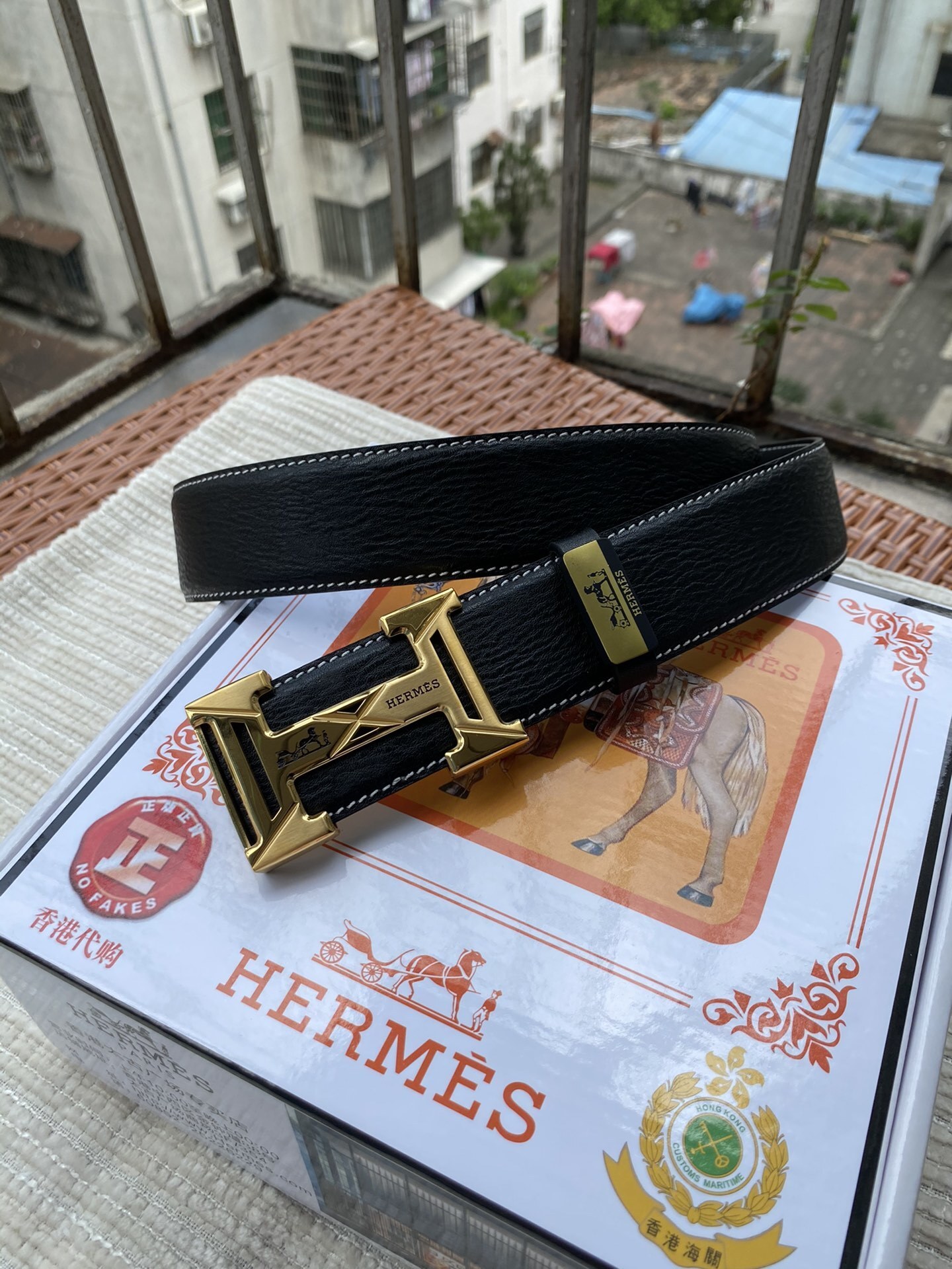 Hermès Black Leather Belt with Iconic Gold H Buckle for Men